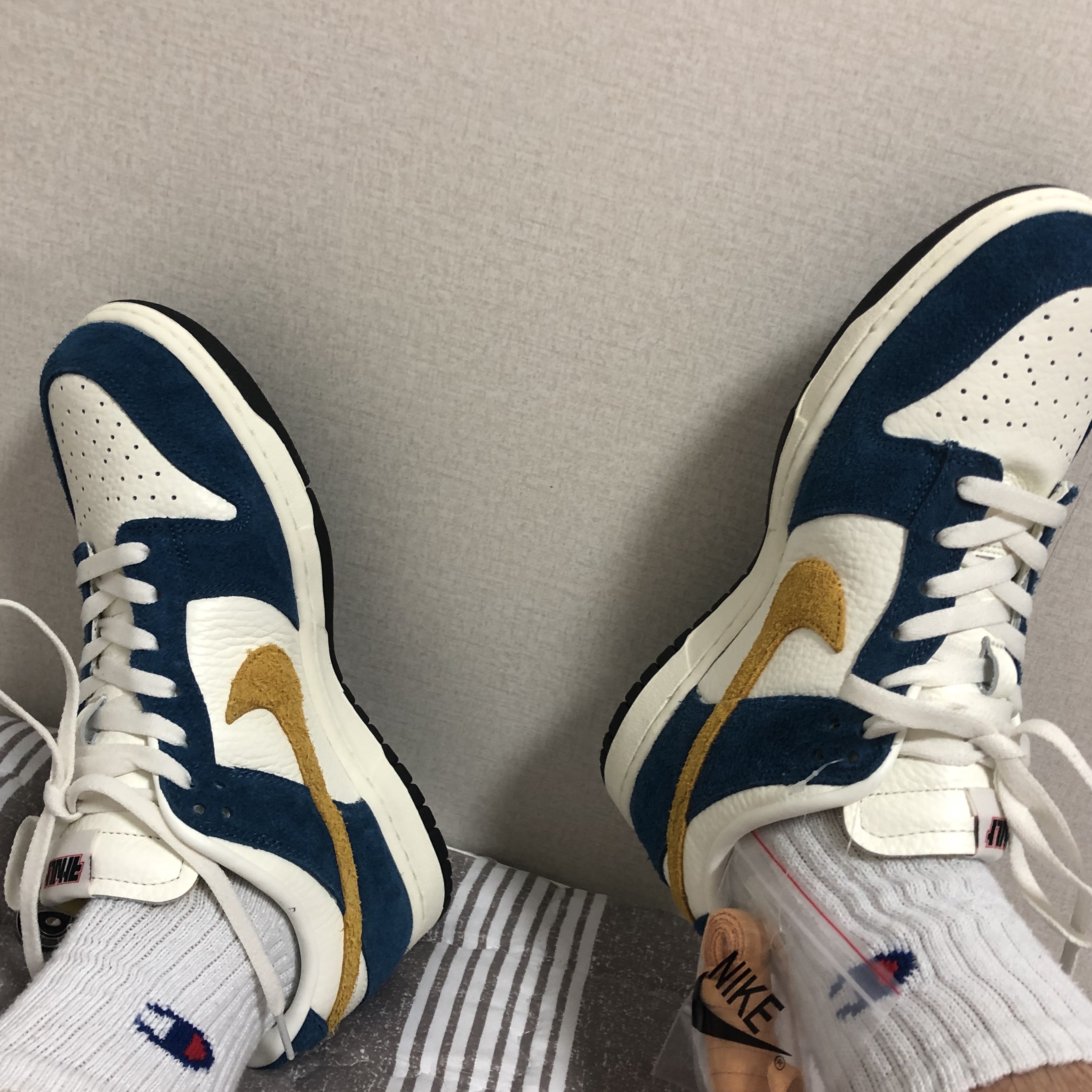 Nike x Kasina Dunk Low 80's Bus 착용 스타일