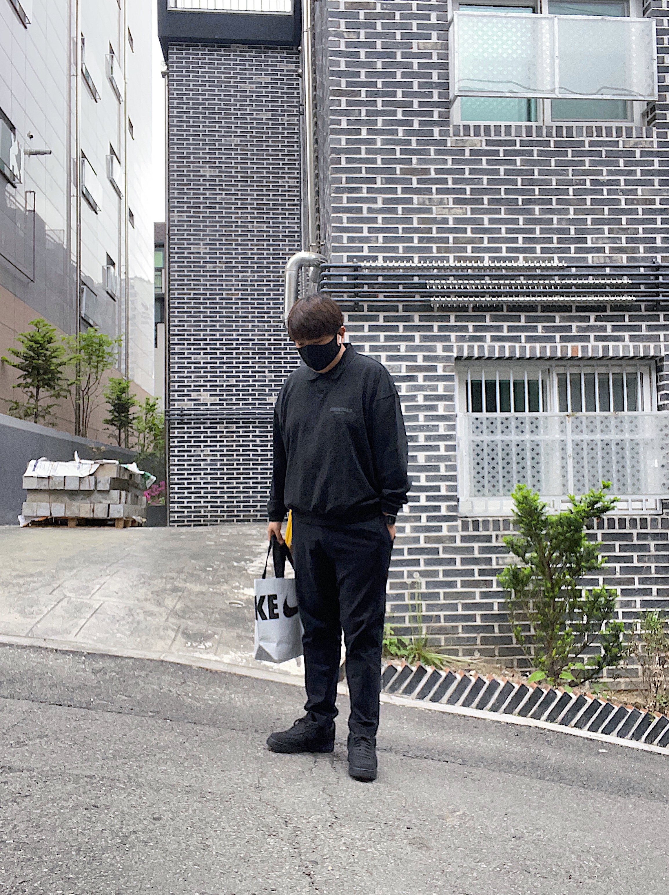 Nike x Stussy Air Force 1 Low Triple Black, Essentials Long Sleeve Boxy Polo Black - 20FW 착용 스타일