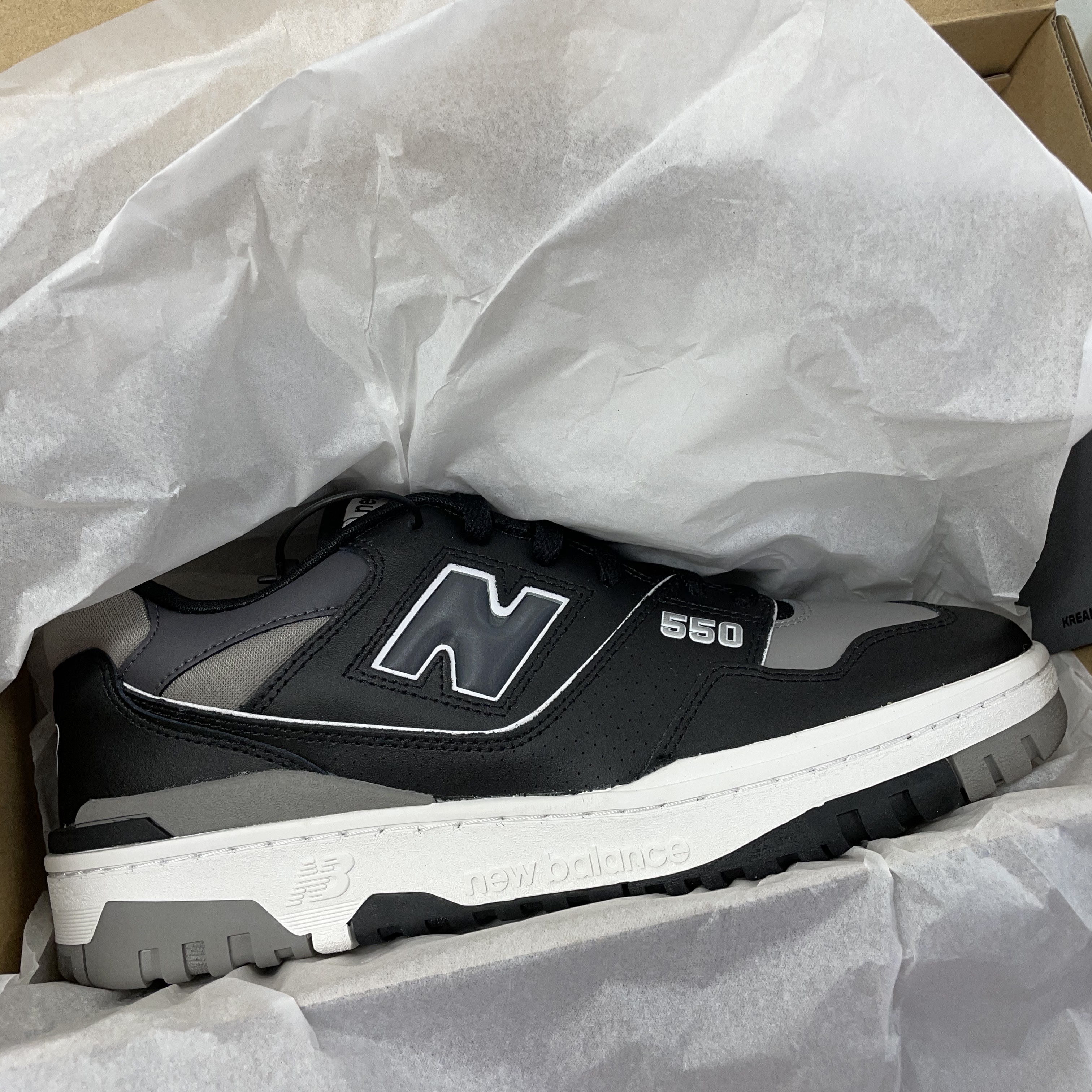 New Balance 550 Shadow 착용 스타일