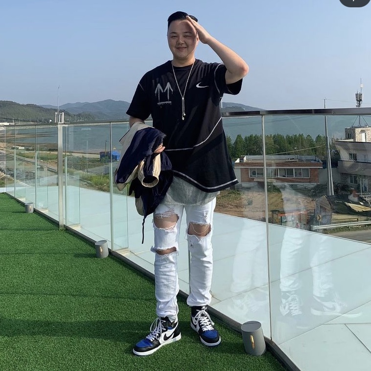 Nike x Cav Empt Track Jacket Navy, Nike x Off-White NRG RU Short Sleeve T-Shirt 착용 스타일