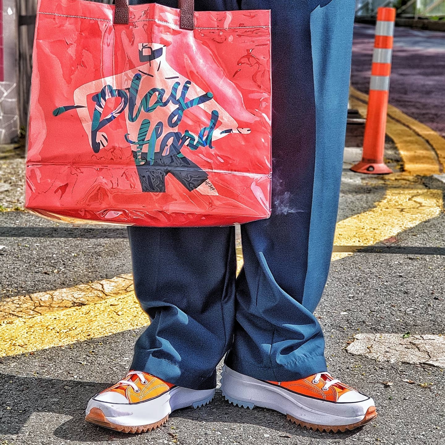 Converse Run Star Hike Hi Total Orange 착용 스타일 - 2