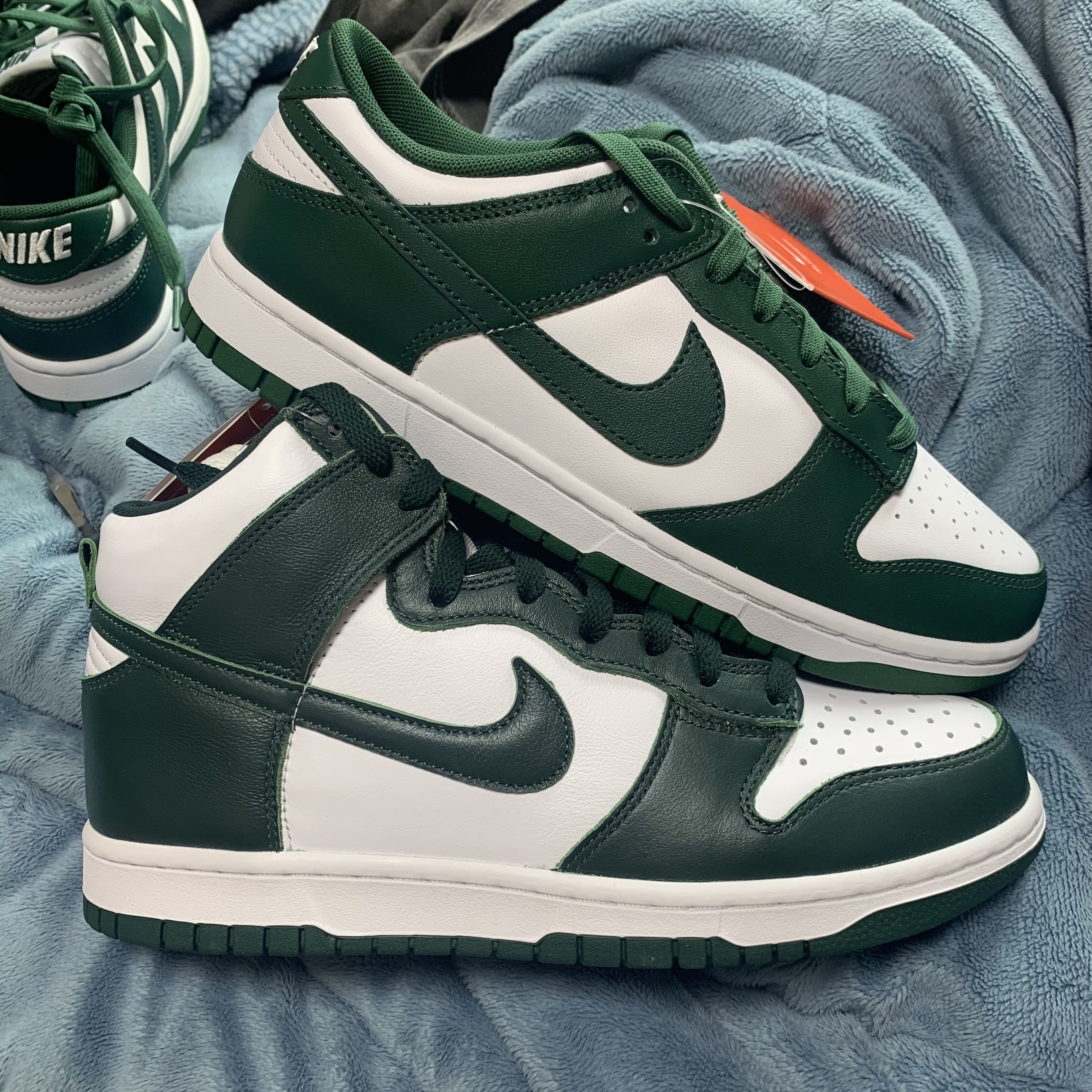 Nike Dunk Low Retro Varsity Green, Nike Dunk High SP Spartan Green 착용 스타일