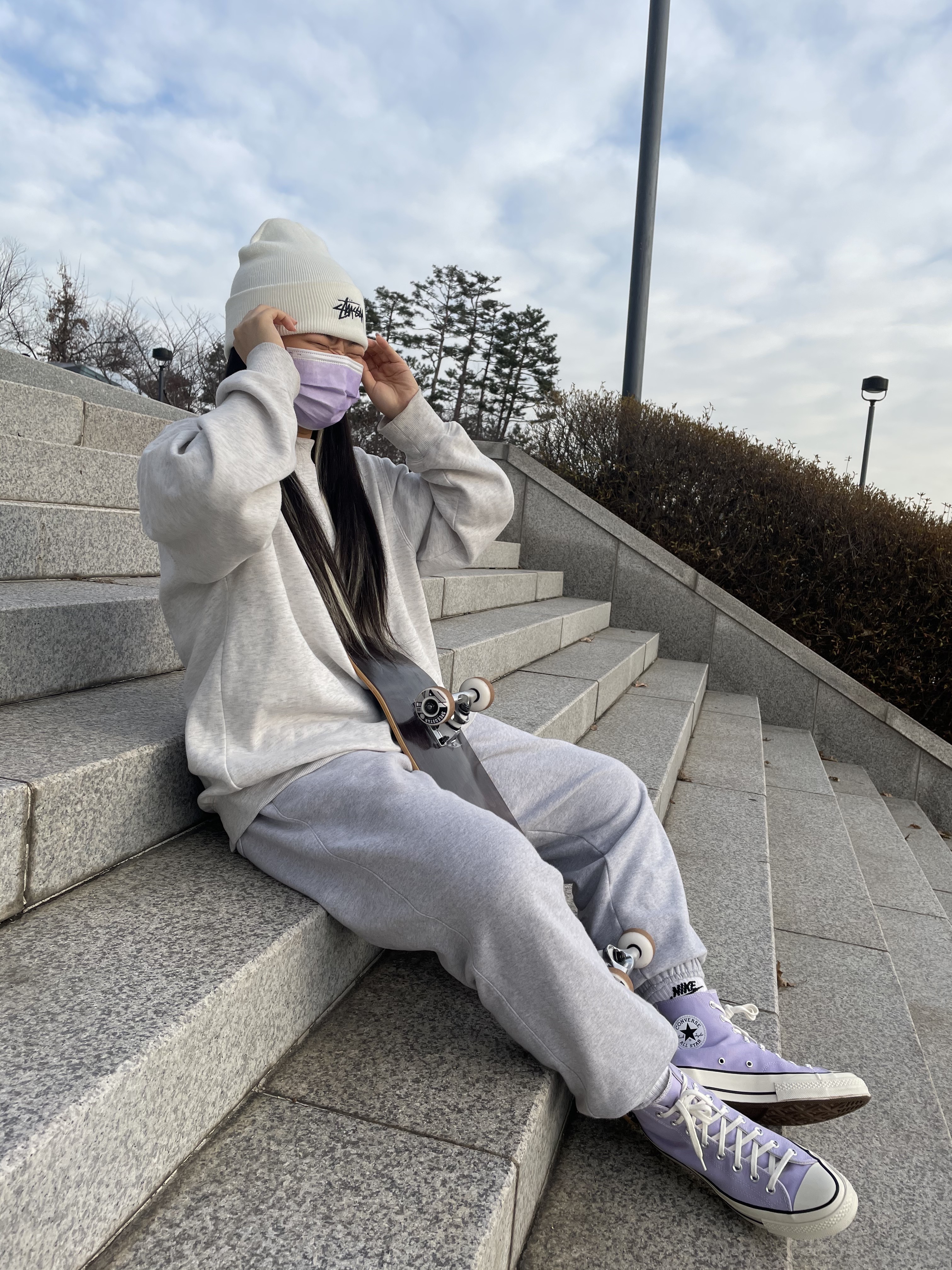 Nike x Stussy Cuff Beanie White, Converse Chuck 70 High Moonstone Violet 착용 스타일