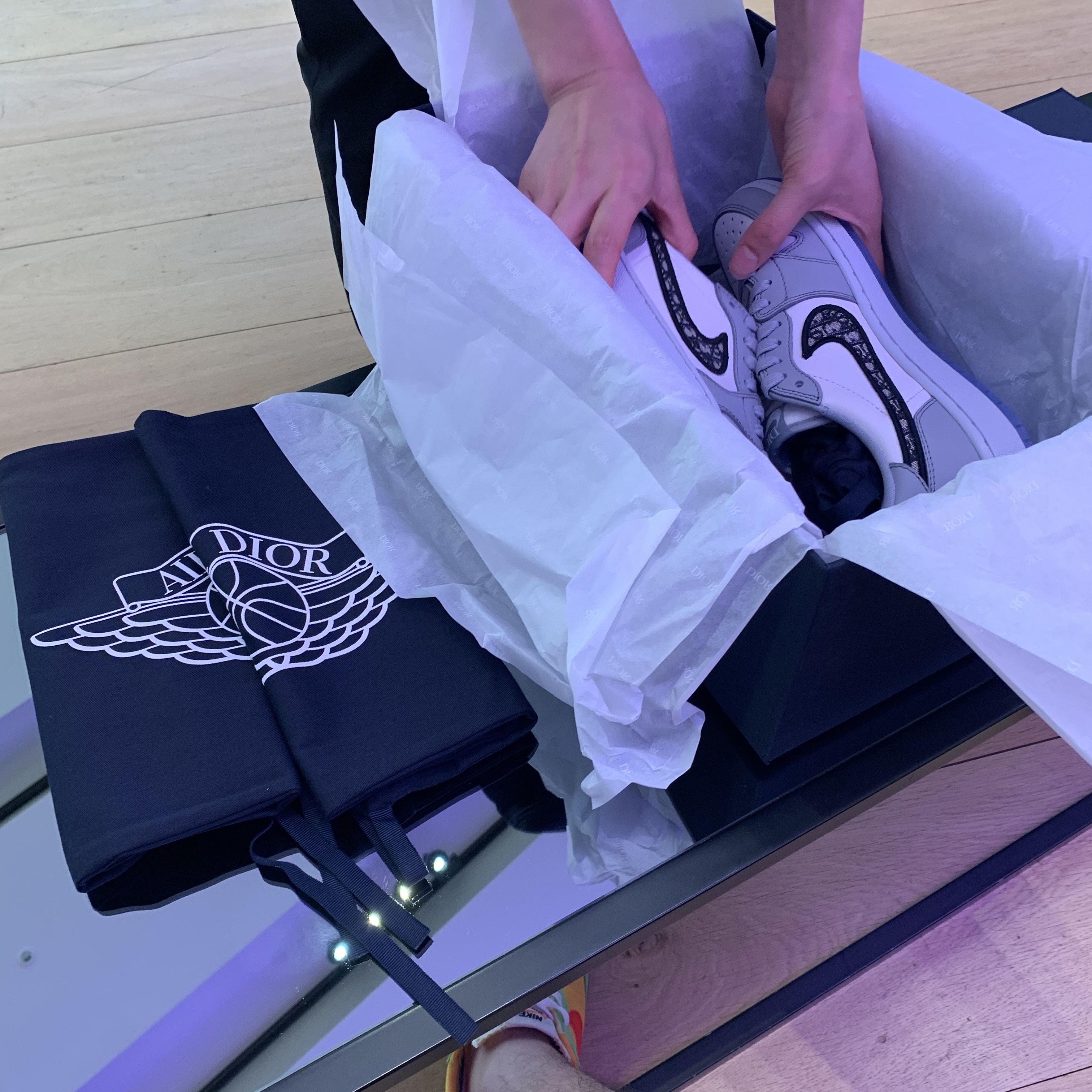 Jordan 1 x Dior Low OG 착용 스타일 - 3