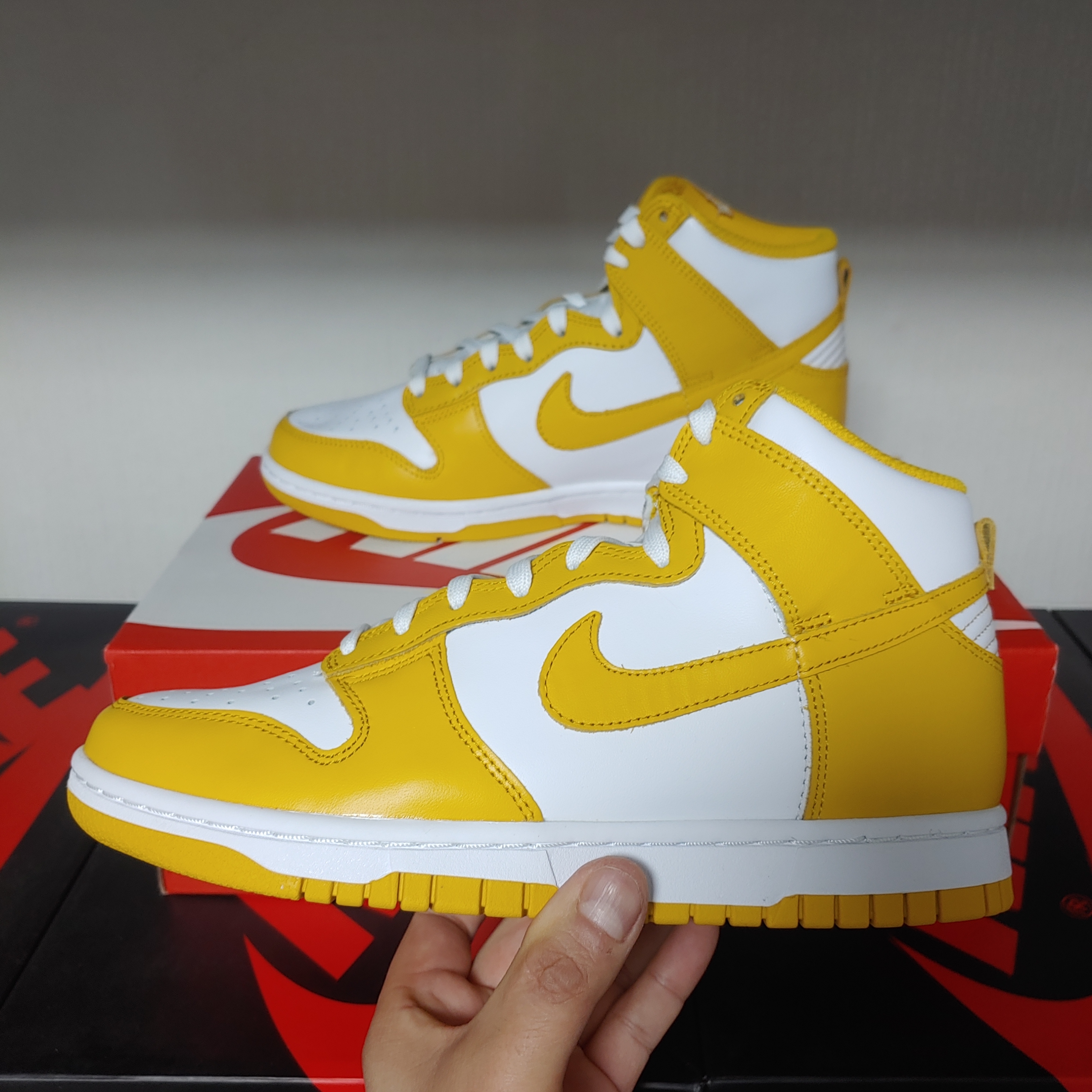 (W) Nike Dunk High Dark Sulfur 착용 스타일