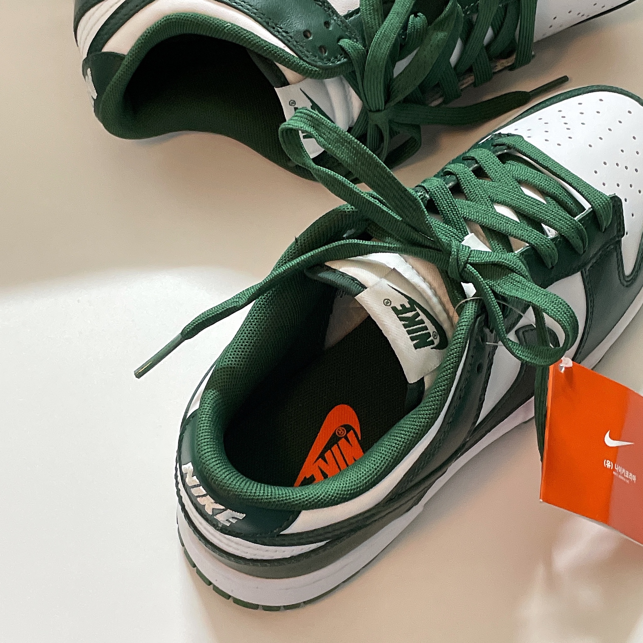 Nike Dunk Low Retro Varsity Green 착용 스타일 - 4
