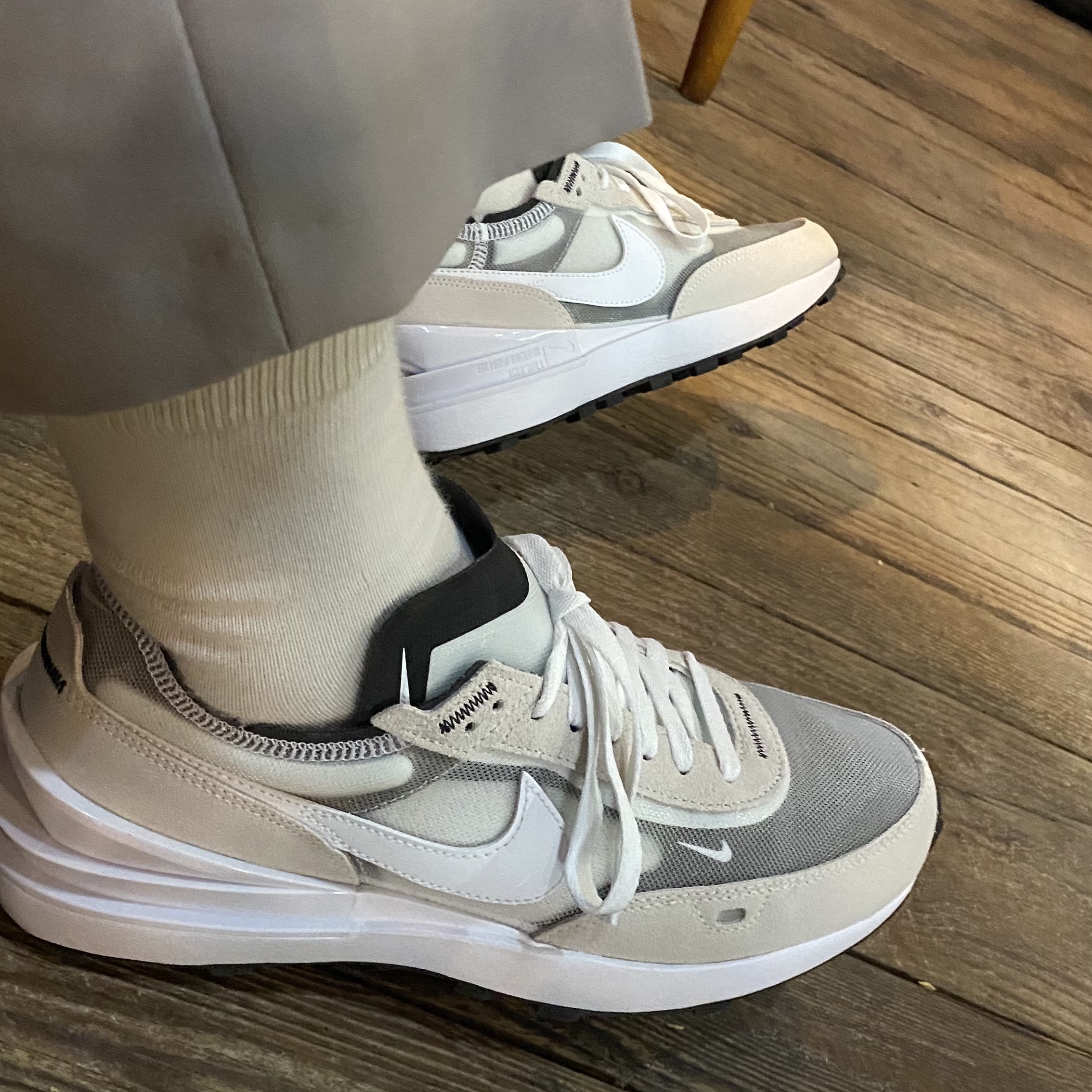 Nike Waffle One Infinite Lilac 착용 스타일