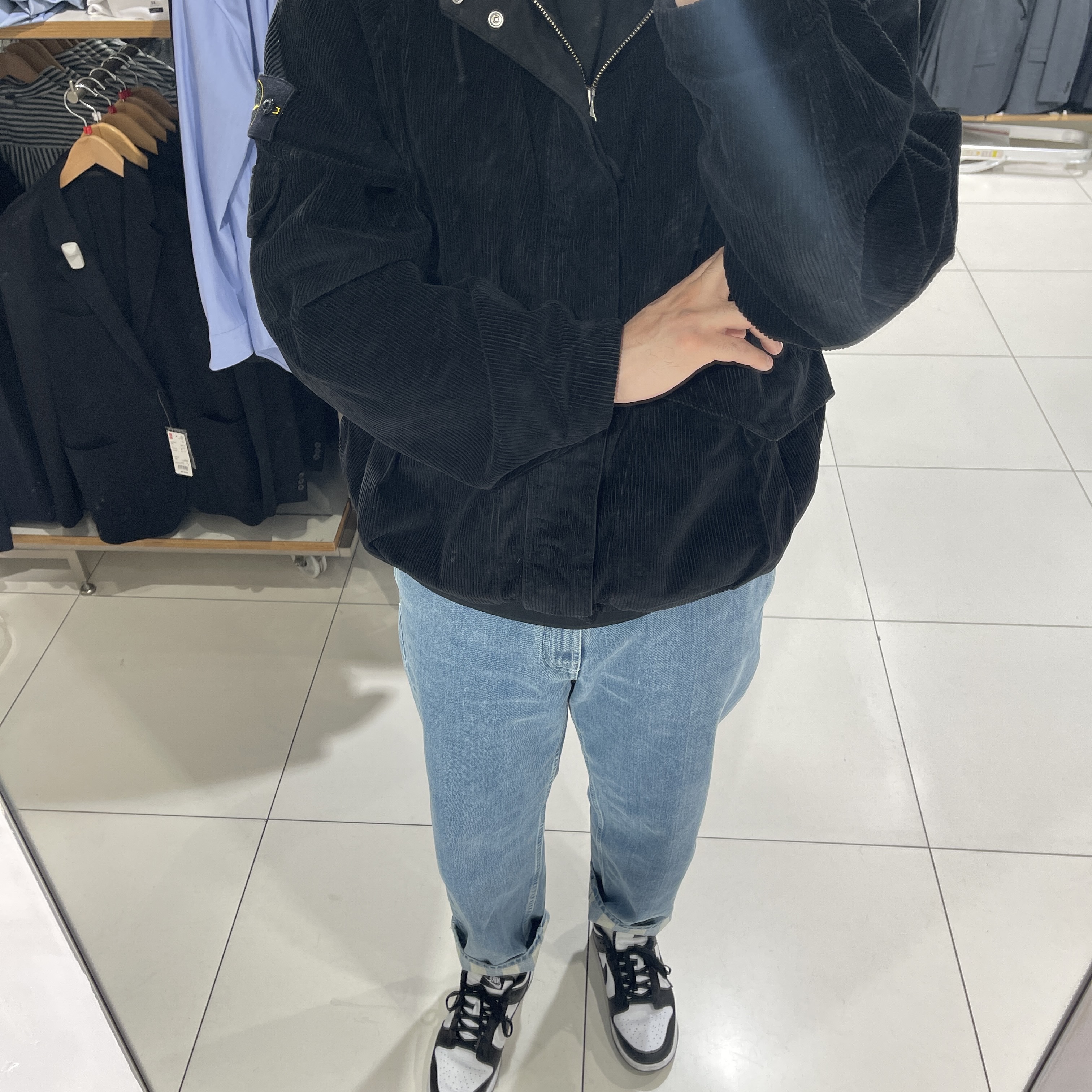 Supreme x Stone Island Corduroy Jacket Black - 20FW, Nike Dunk Low Retro Black 착용 스타일