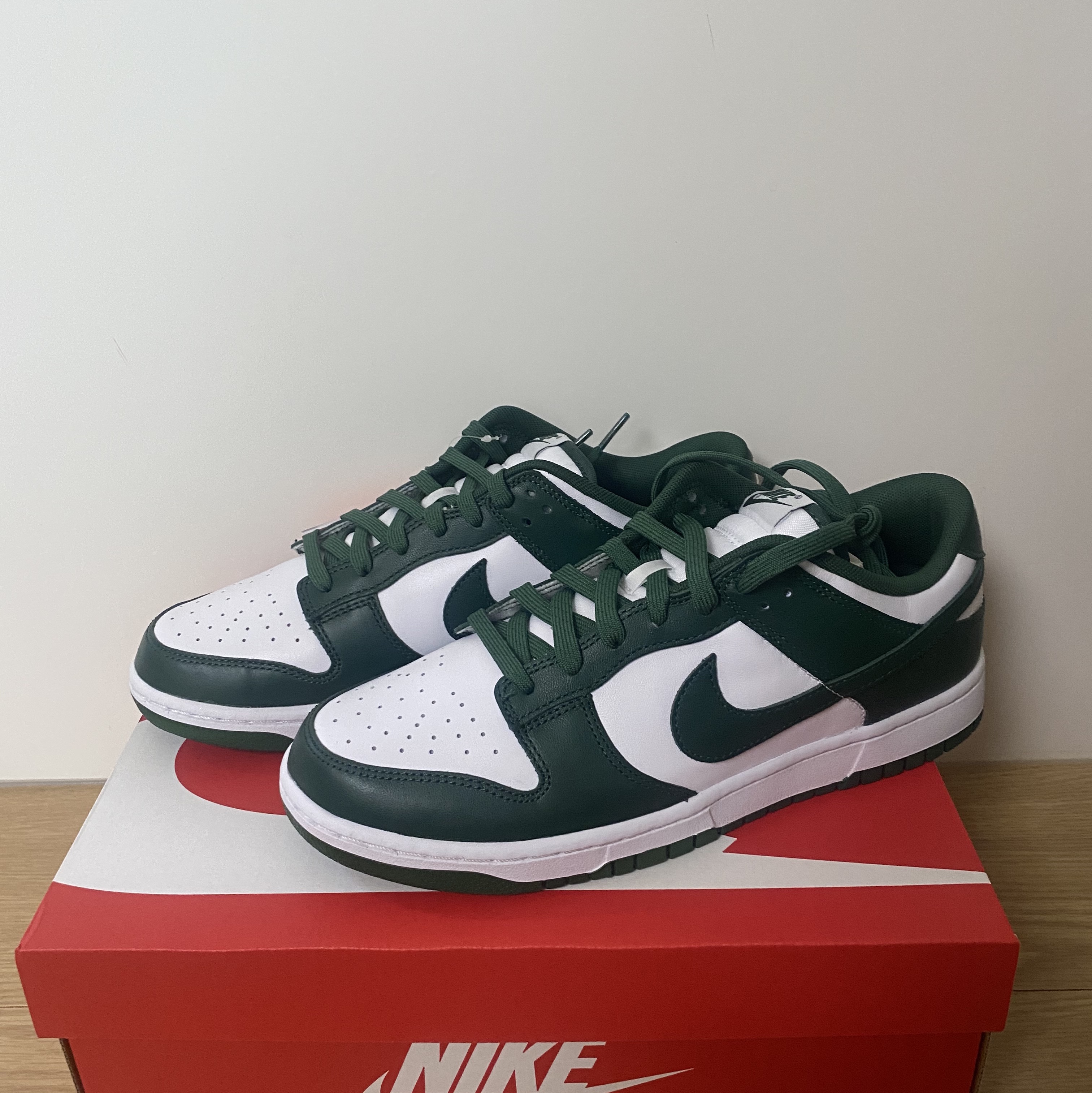Nike Dunk Low Retro Varsity Green 착용 스타일 - 1