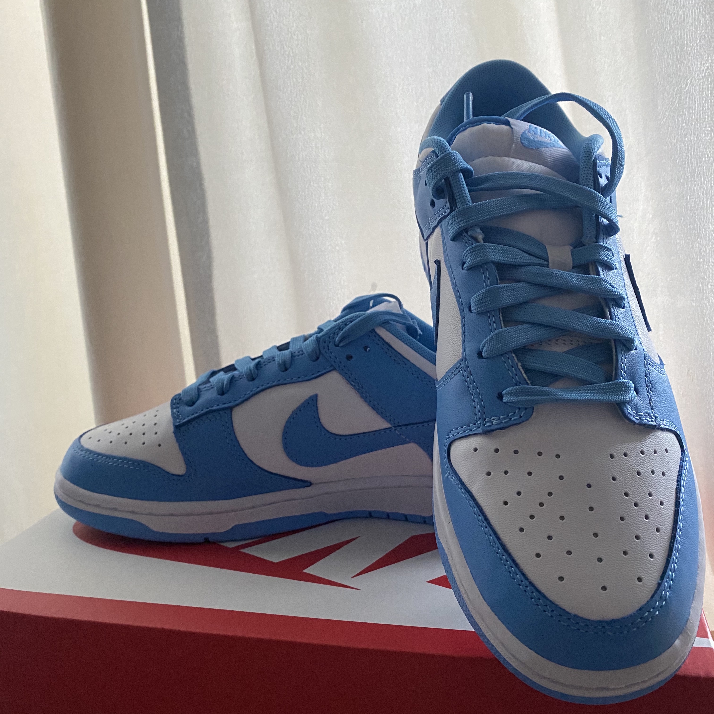 Nike Dunk Low Retro University Blue 착용 스타일 - 2