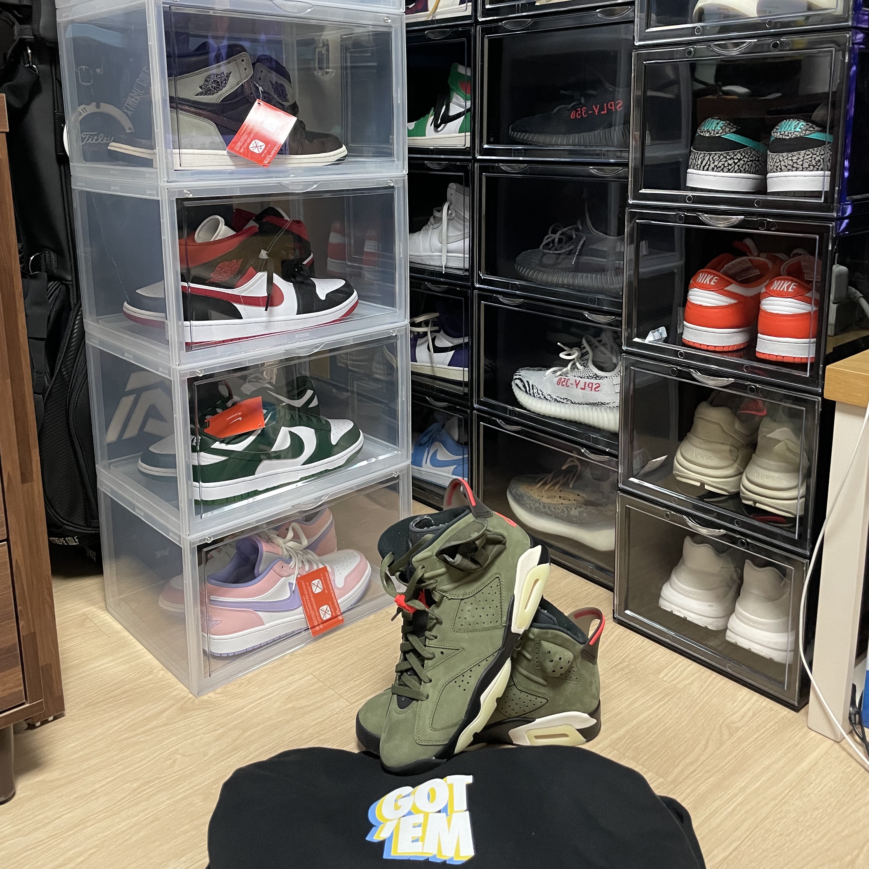 Jordan 6 x Travis Scott Retro Olive 착용 스타일