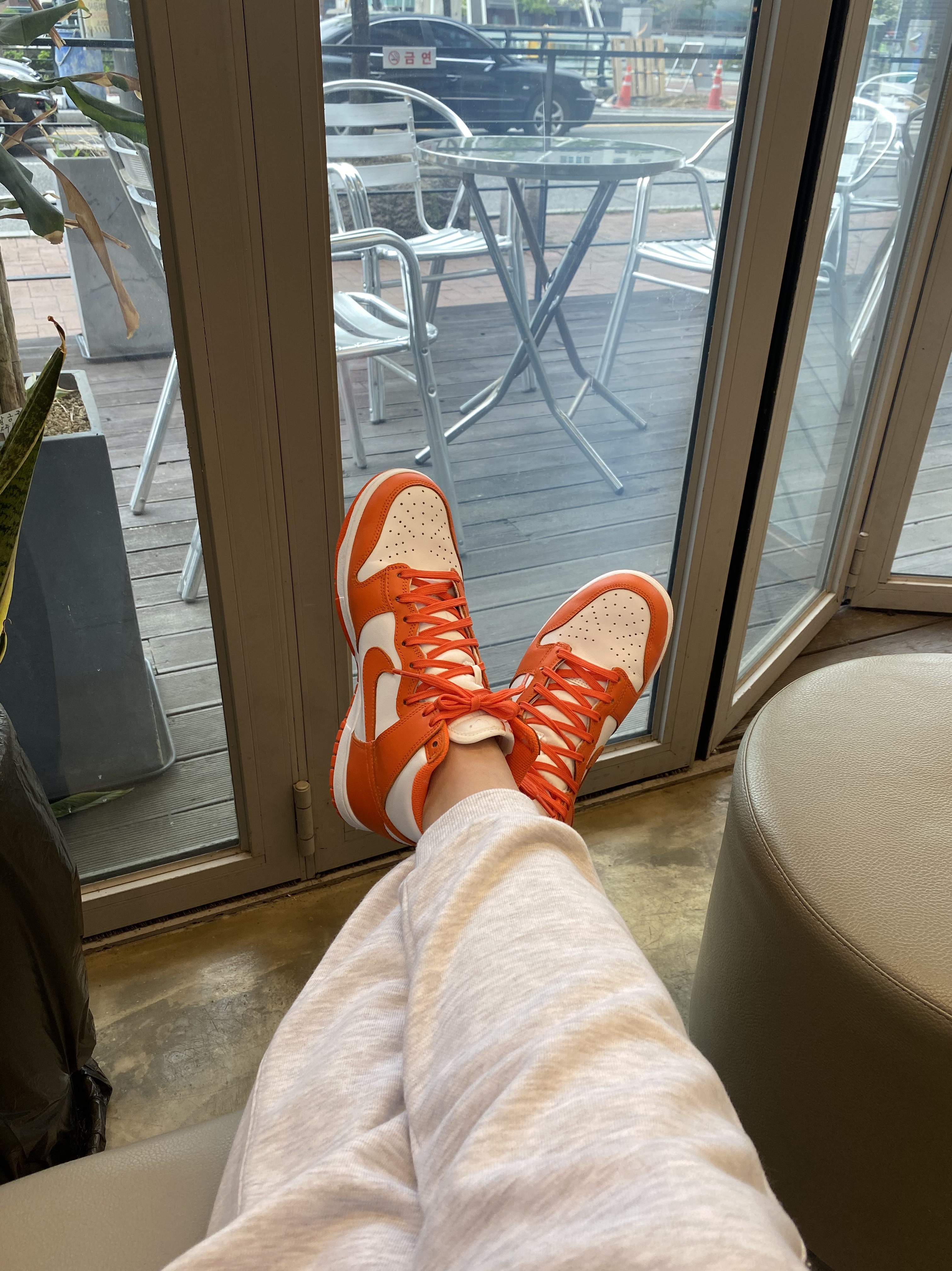 (W) Nike Dunk High Orange Blaze, Nike Dunk High Retro Orange Blaze 착용 스타일 - 2