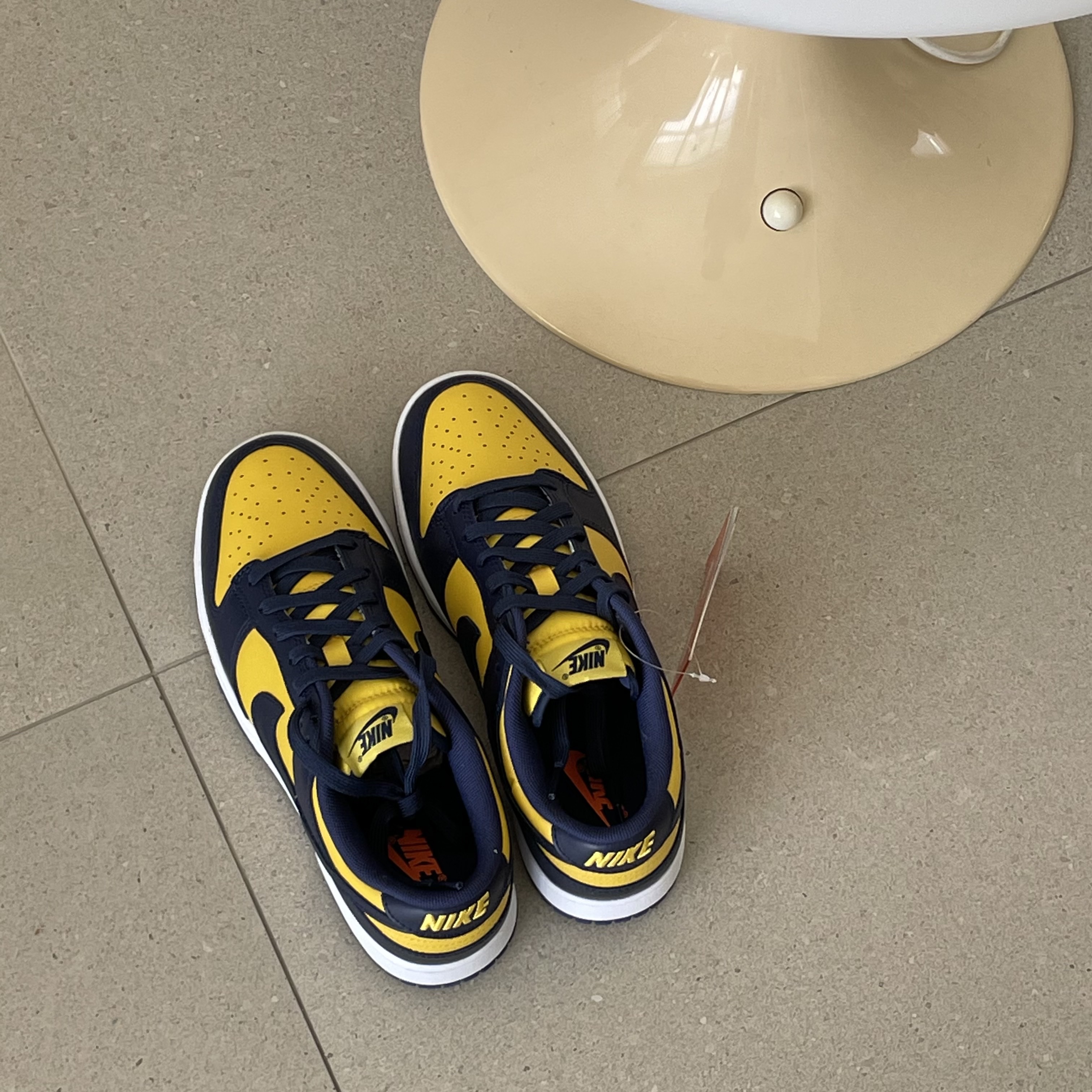 Nike Dunk Low Retro Varsity Maize 착용 스타일 - 3