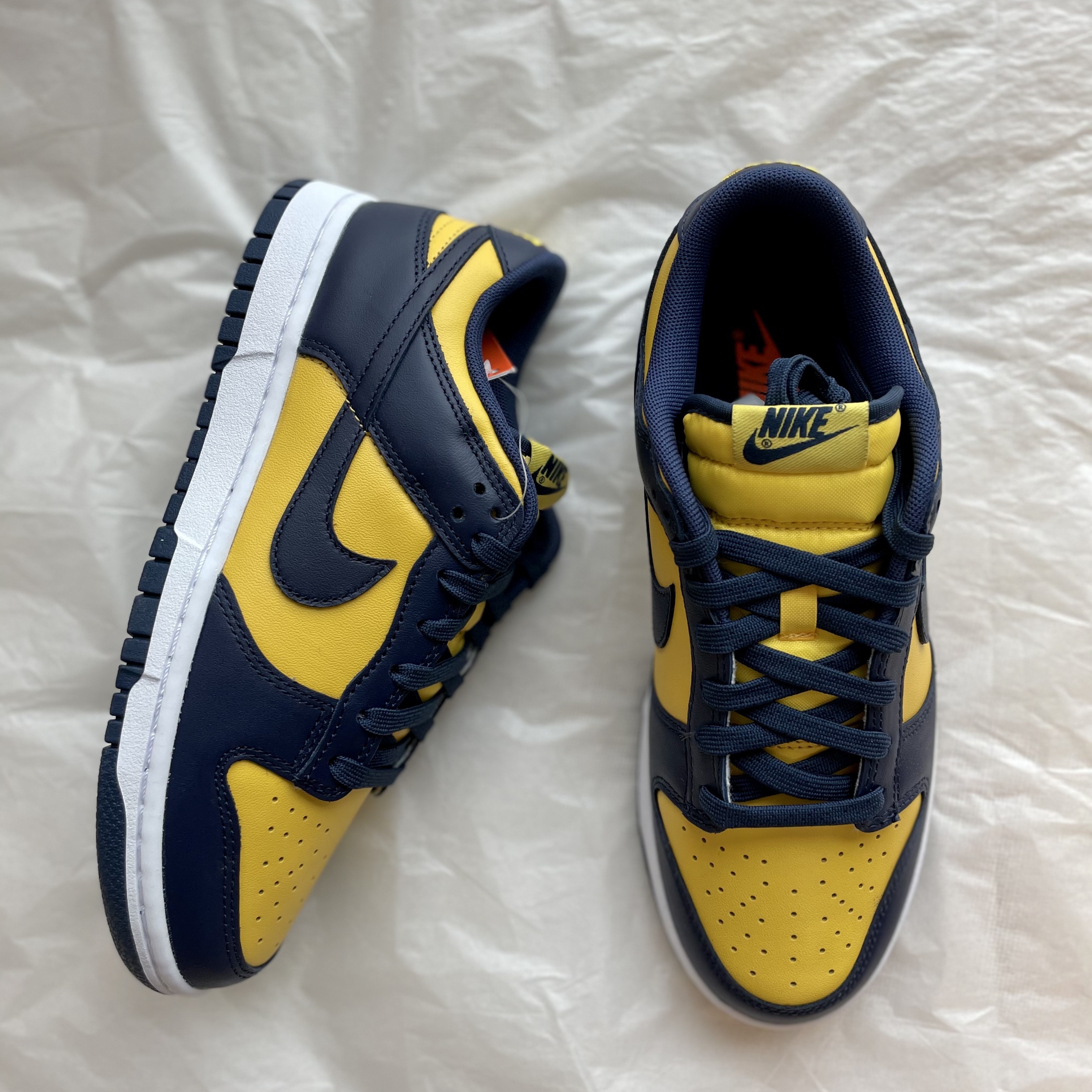 Nike Dunk Low Retro Varsity Maize, (GS) Nike Dunk Low Varsity Maize 착용 스타일