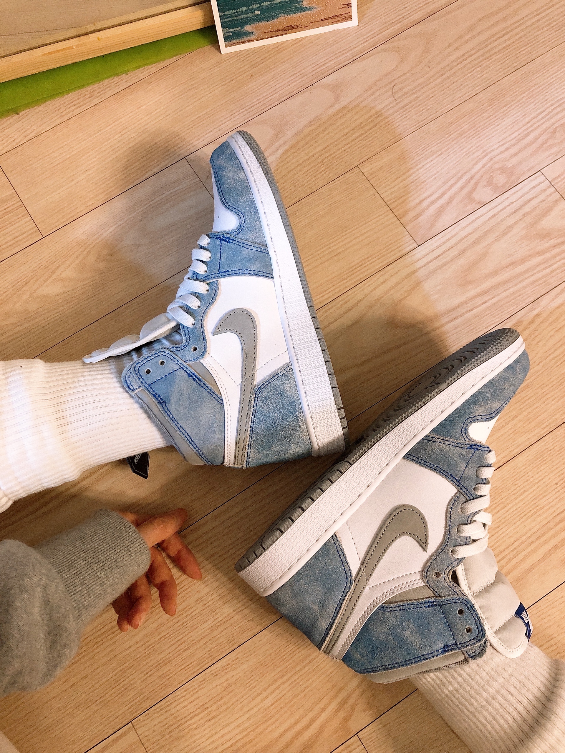 (GS) Jordan 1 Retro High OG Hyper Royal 착용 스타일 - 3