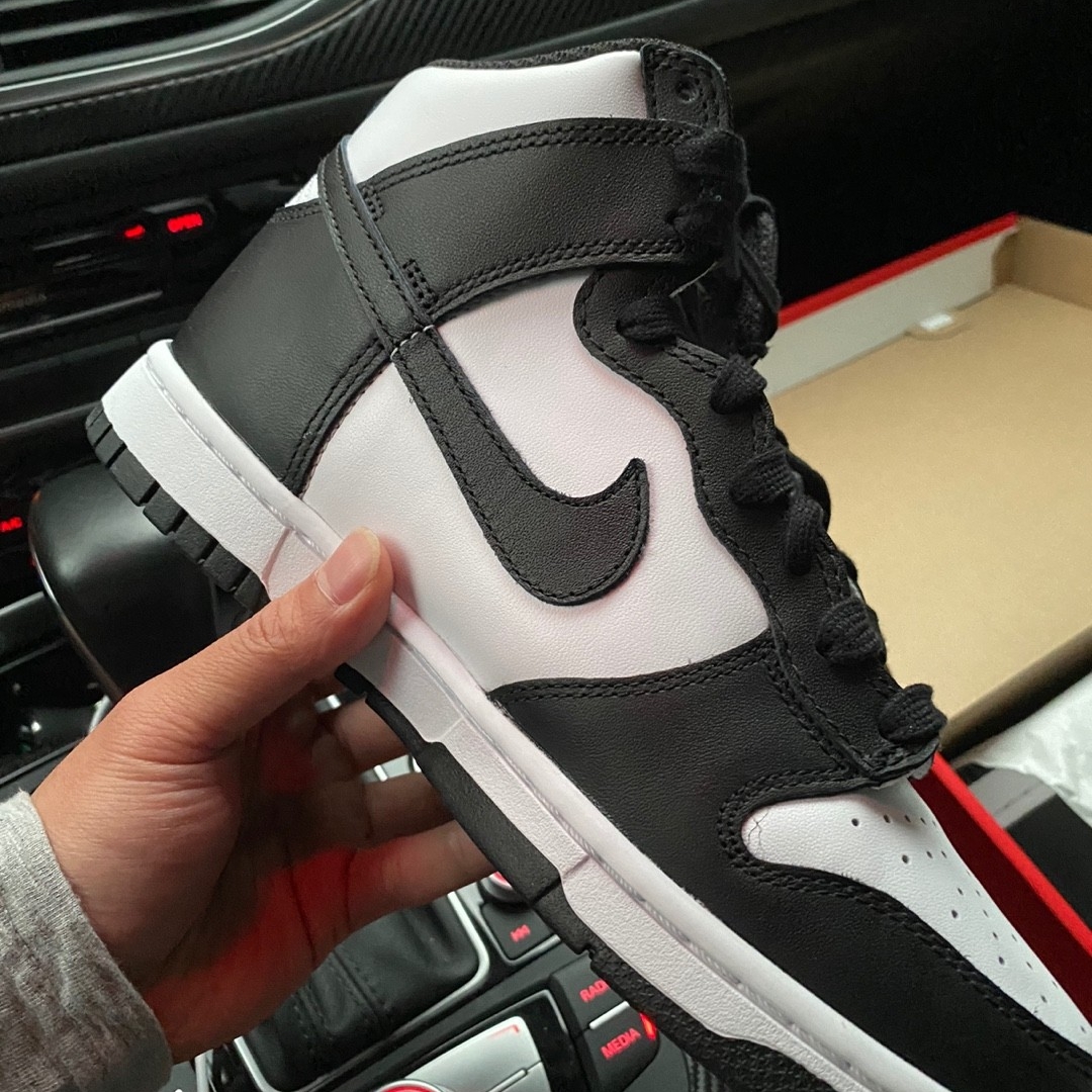 Nike Dunk High Retro Black and White 착용 스타일