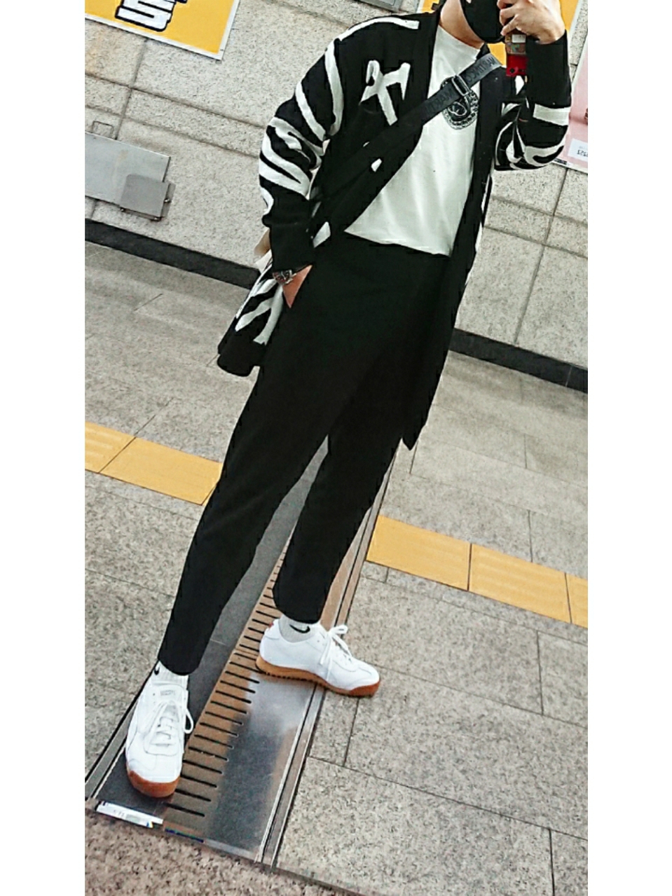 Puma x Maison Kitsune Roma White, Nike x Stussy Big Swoosh LS T-Shirt White - Asia 착용 스타일