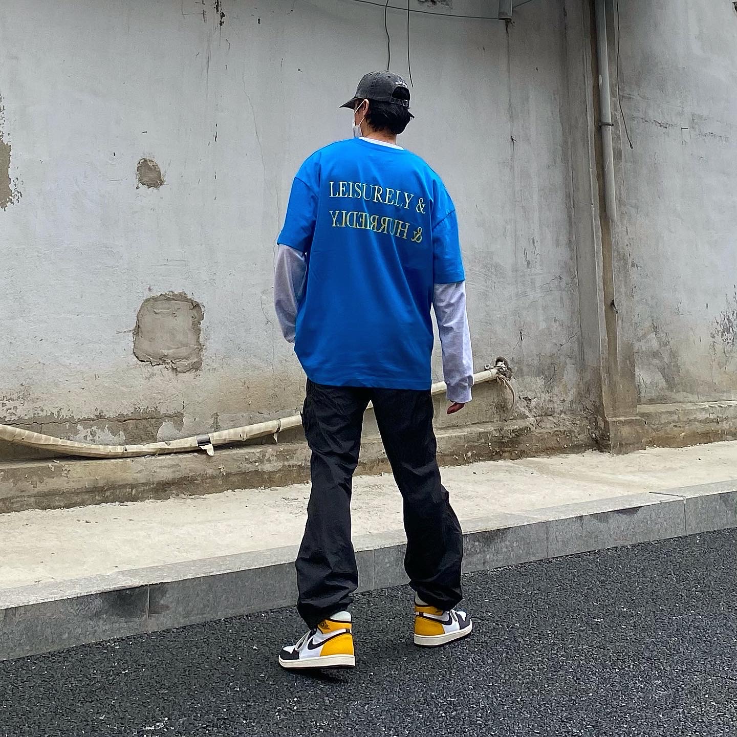 Jordan 1 Retro High OG Volt Gold, Supreme x Stone Island Painted Camo Nylon Cargo Pants Black - 20FW 착용 스타일 - 2