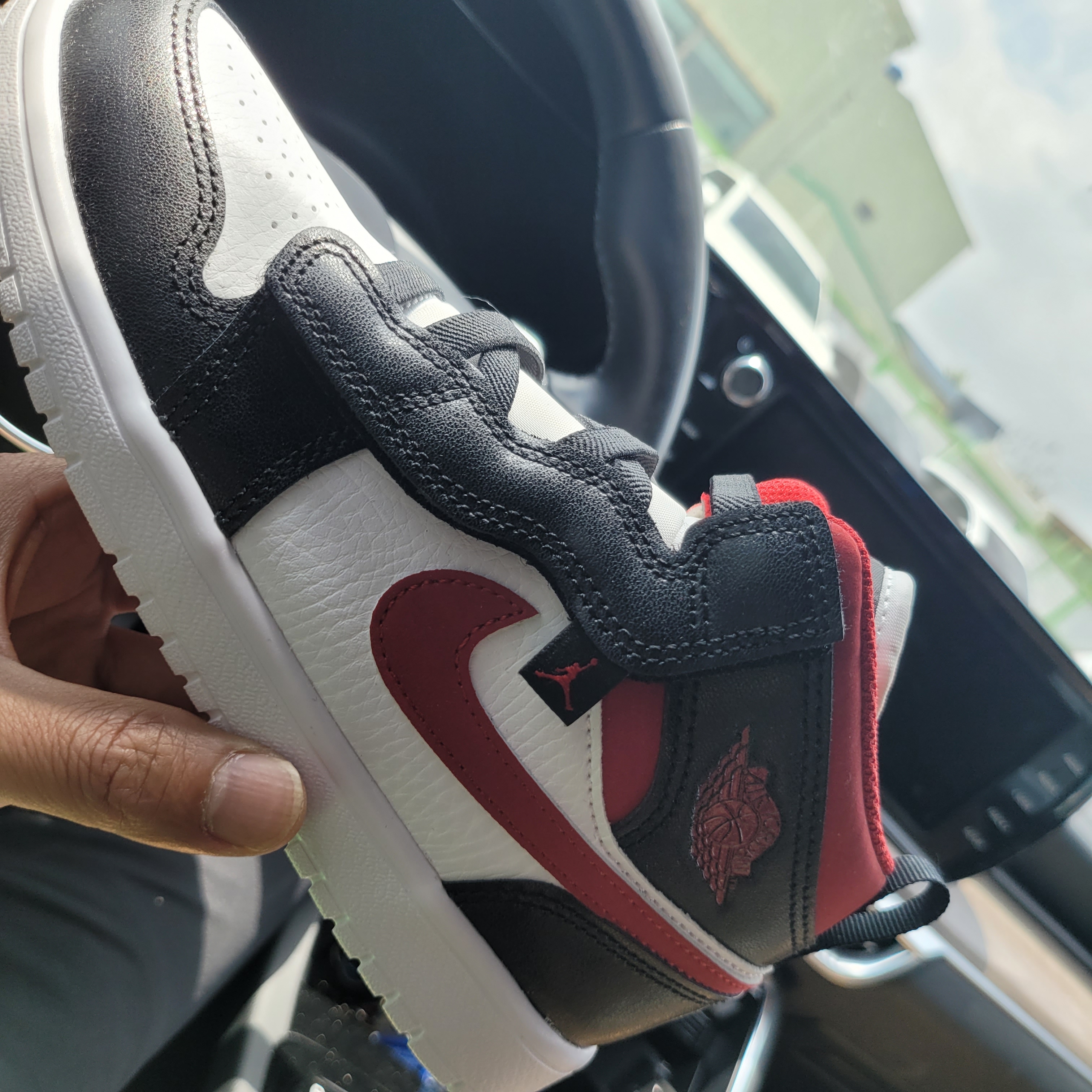 Jordan 1 Mid Gym Red Black White, (PS) Jordan 1 Mid Alt Gym Red Black White 착용 스타일 - 1