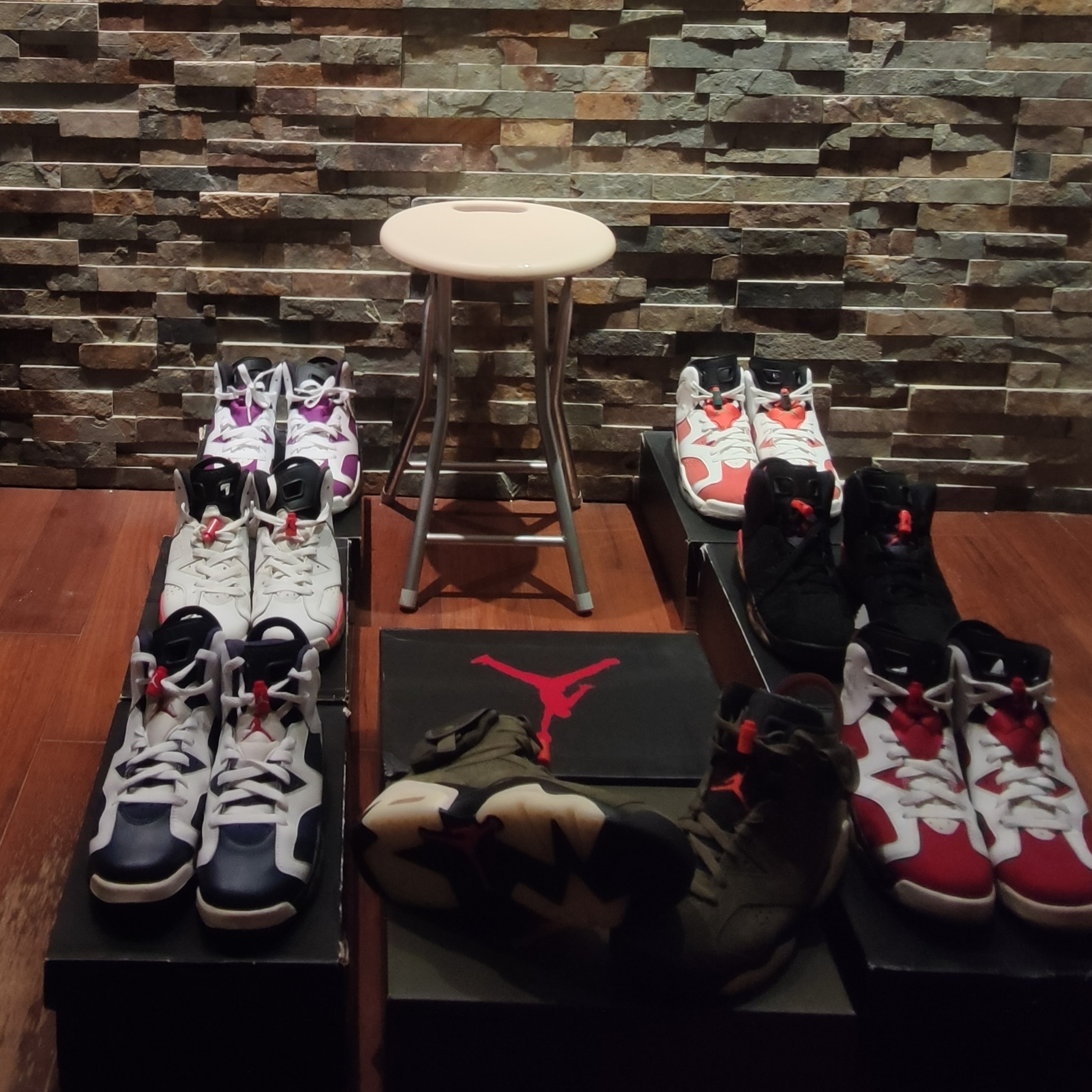 Jordan 6 x Travis Scott Retro SP British Khaki, Jordan 6 x Travis Scott Retro Olive 착용 스타일 - 2