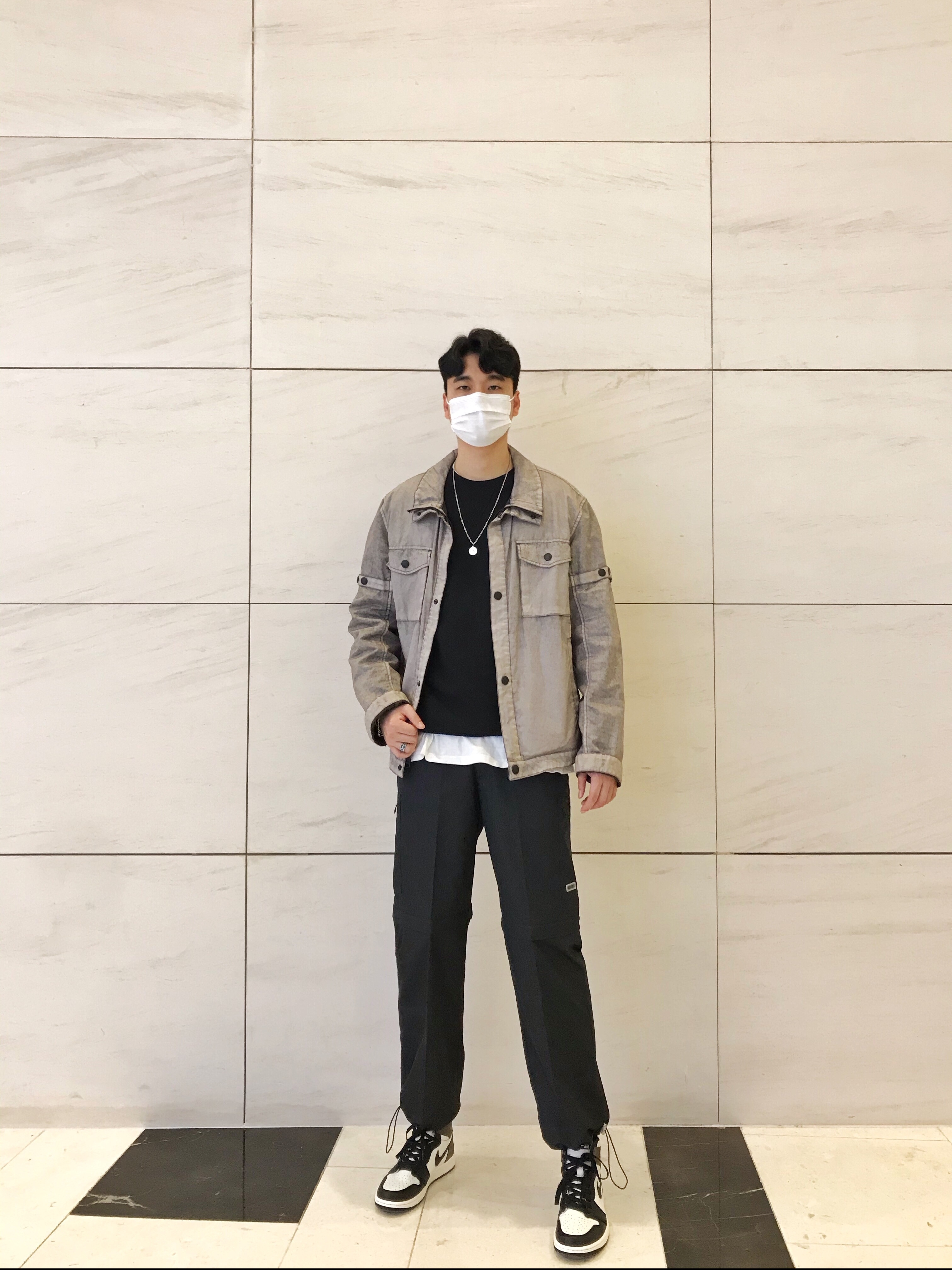 Jordan 1 Retro High OG Black Mocha 착용 스타일