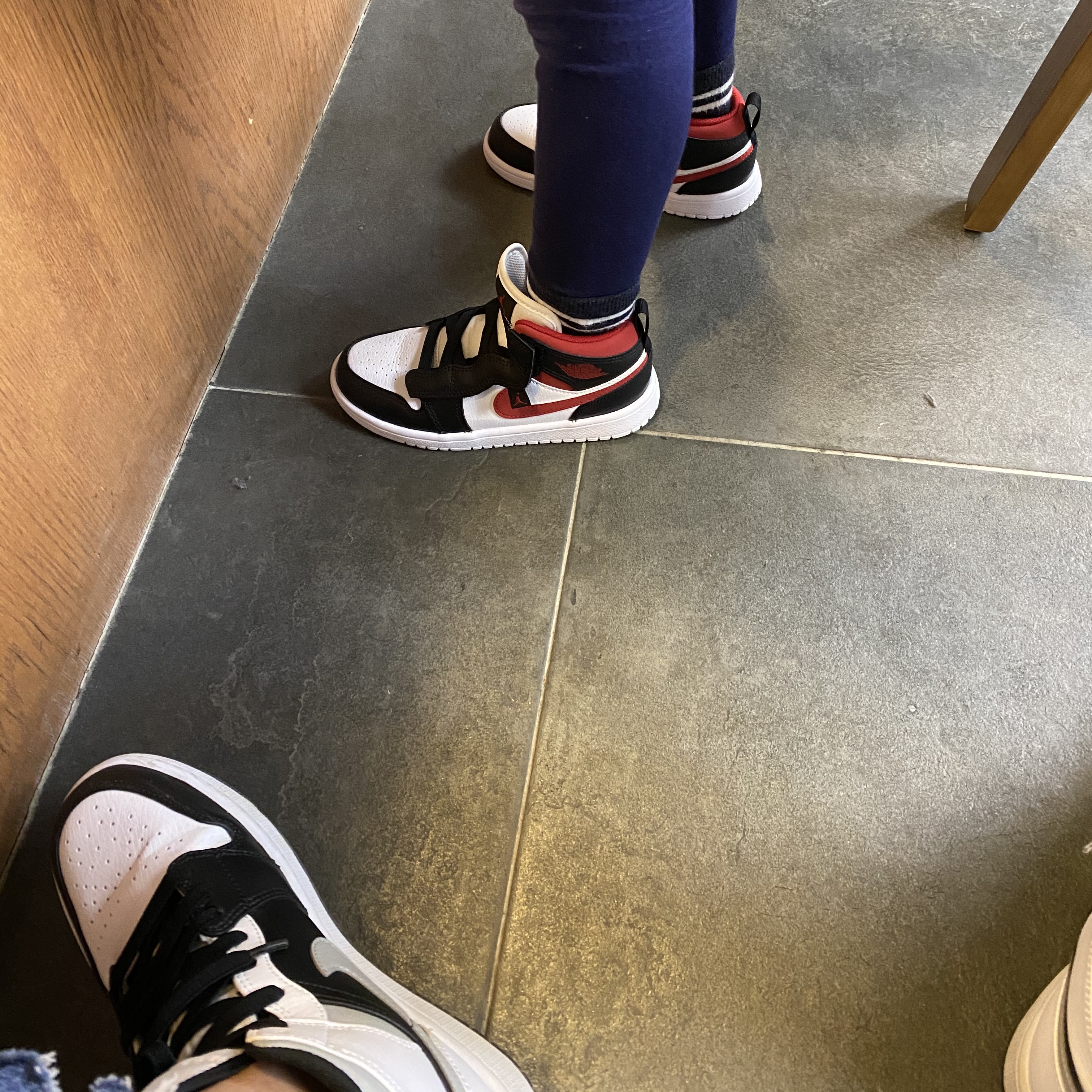 (PS) Jordan 1 Mid Alt Gym Red Black White, Jordan 1 Mid White Shadow 착용 스타일