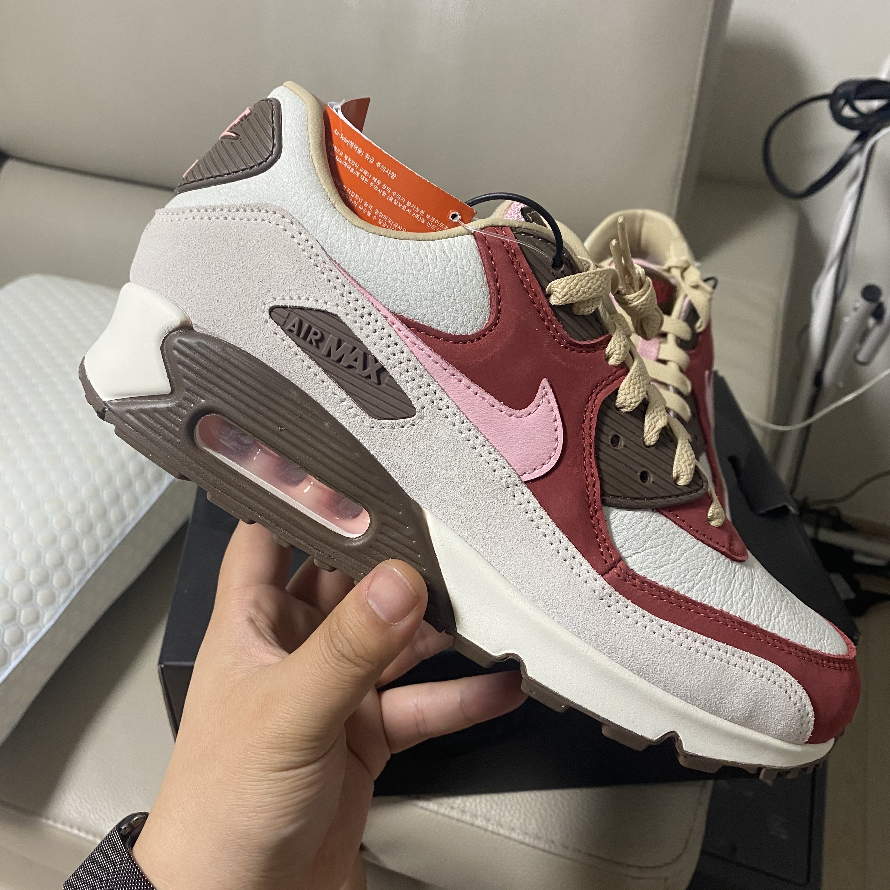Nike Air Max 90 NRG Bacon 착용 스타일 - 1