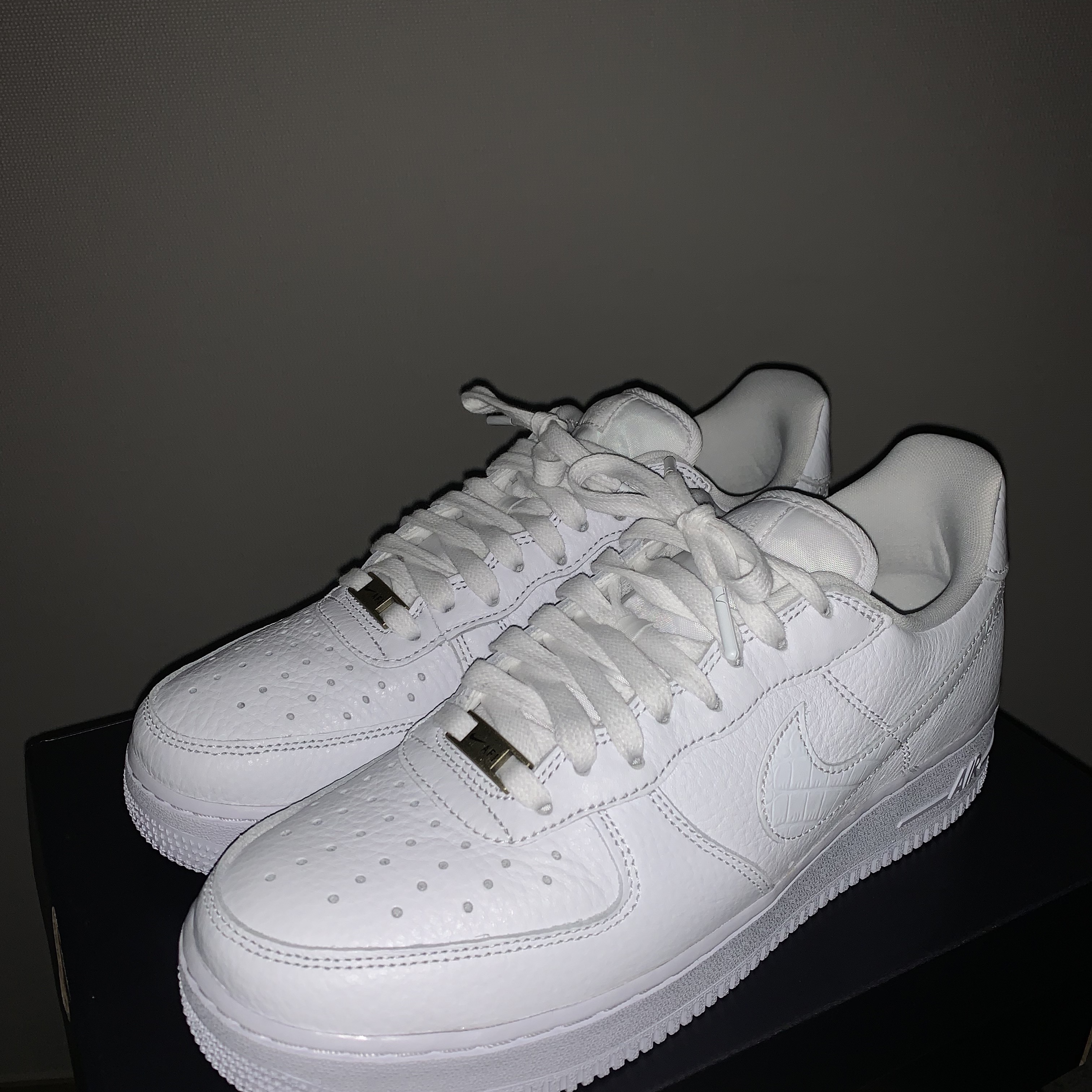 Nike Air Force 1 '07 Craft Triple White 착용 스타일 - 1