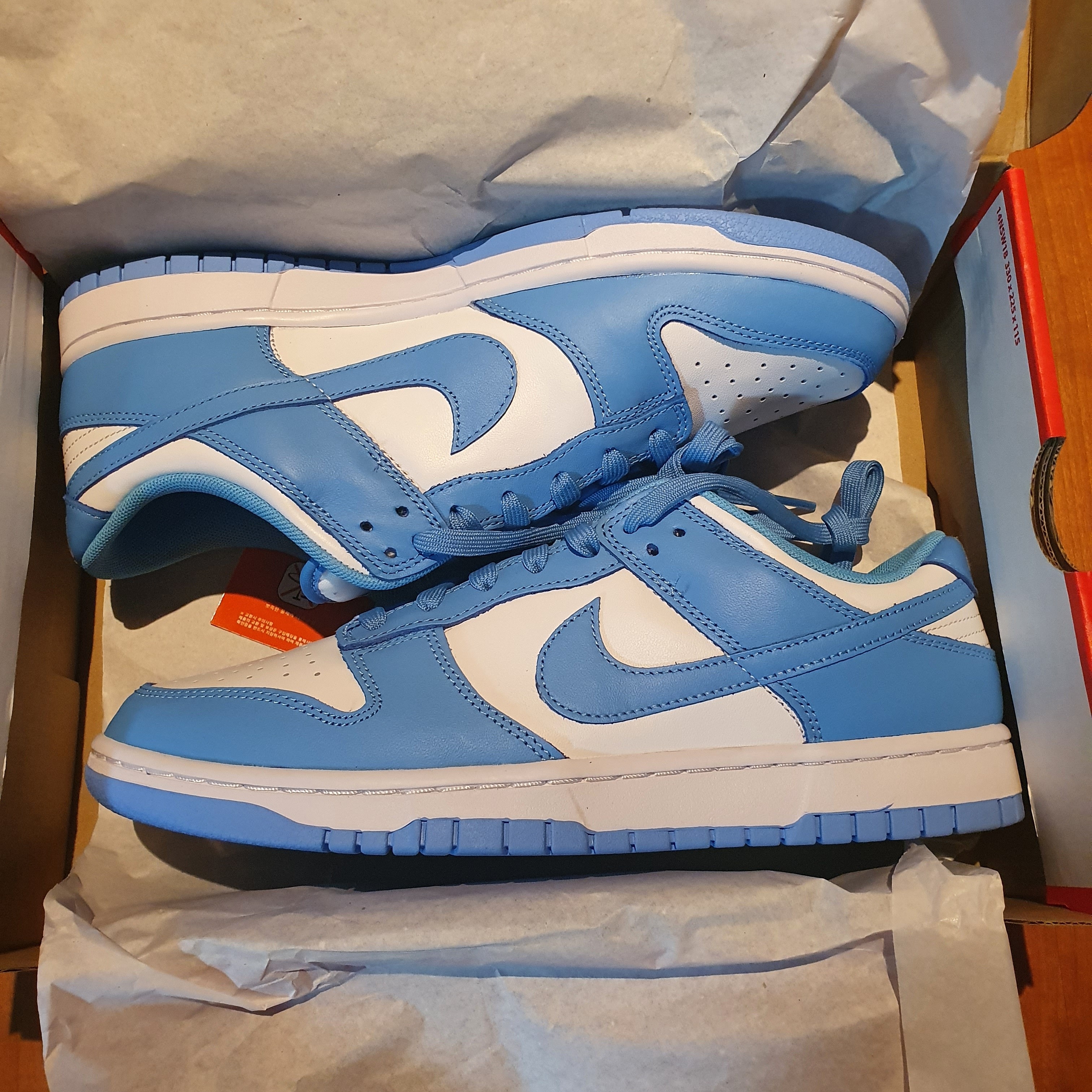 Nike Dunk Low Retro University Blue 착용 스타일 - 1