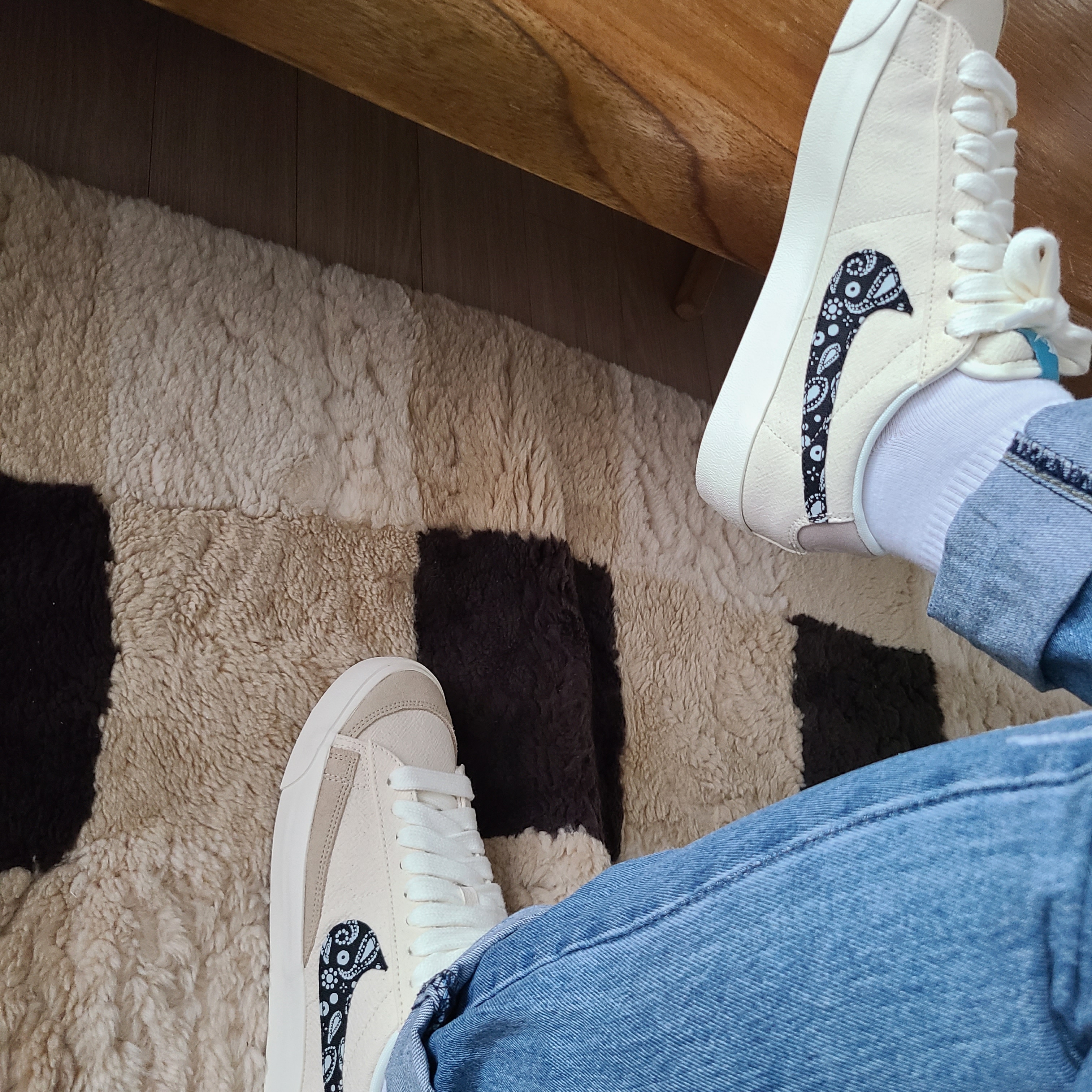 Nike Blazer Low '77 Vintage Paisley Swoosh 착용 스타일 - 2
