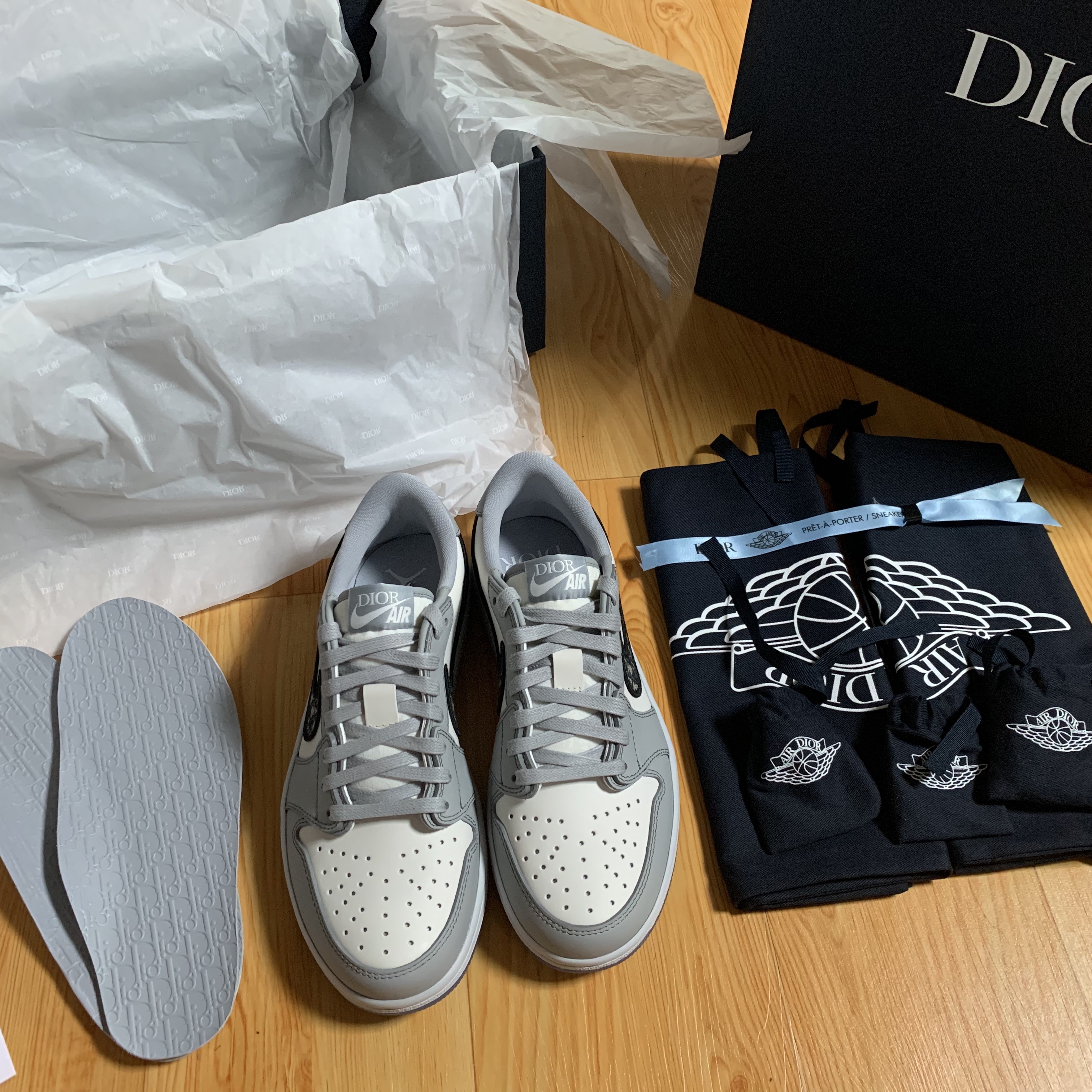 Jordan 1 x Dior Low OG 착용 스타일 - 1
