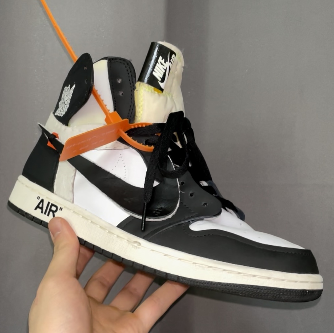 Jordan 1 Retro High OG Volt Gold 착용 스타일 - 3