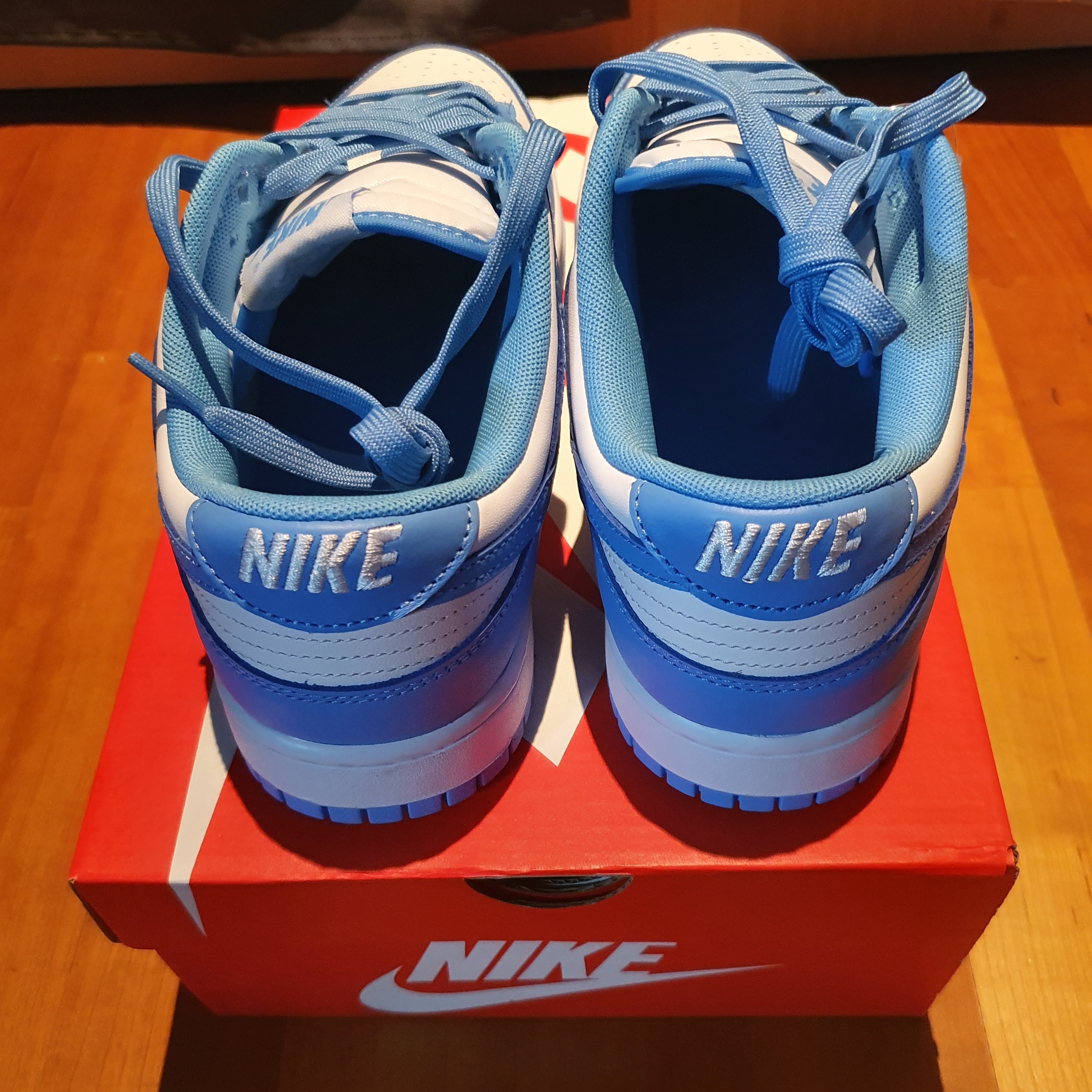 Nike Dunk Low Retro University Blue 착용 스타일 - 2
