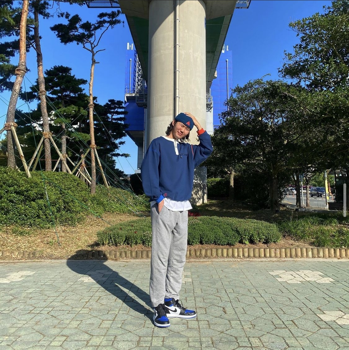 Jordan 1 Retro High OG Royal Toe, Nike Air Max 97 Shanghai Kaleidoscope 착용 스타일 - 3