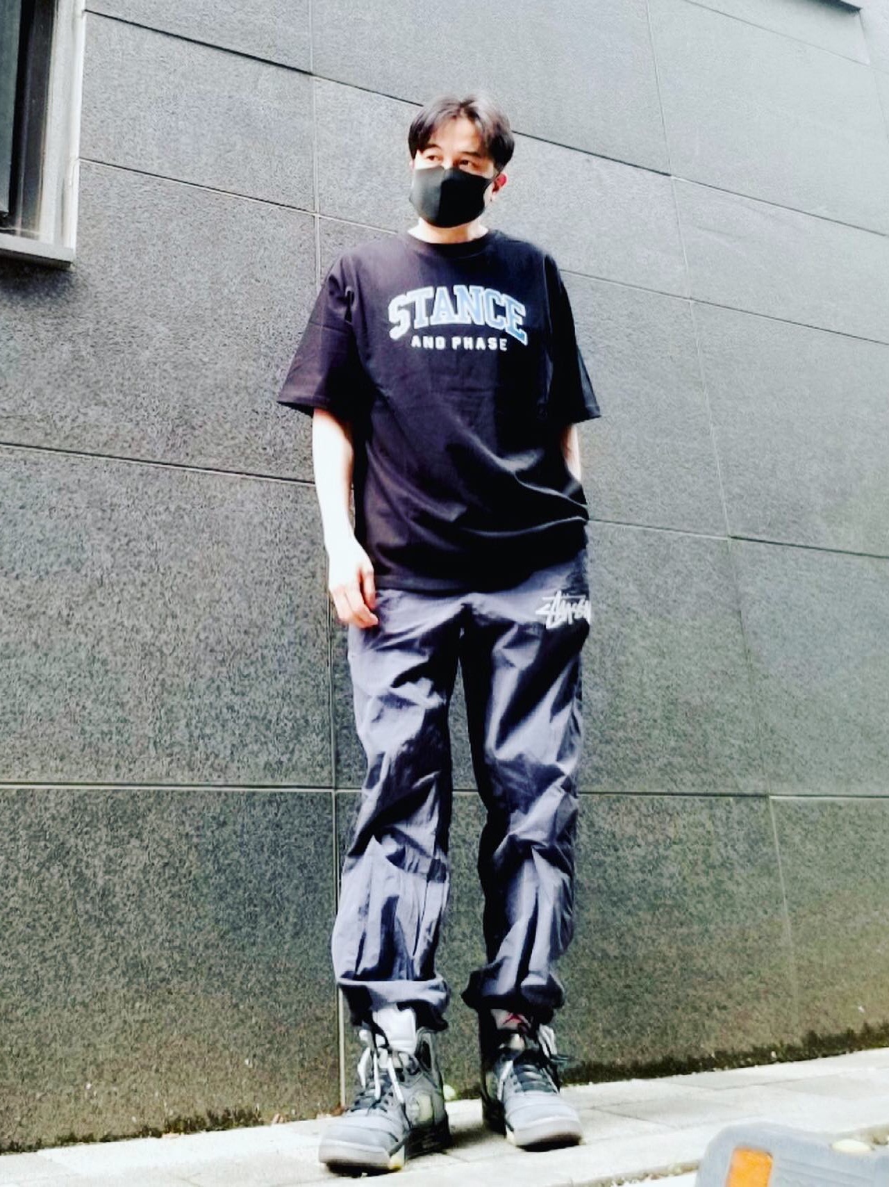 Jordan 5 x Off-White Retro SP Black Muslin, Nike x Stussy Beach Pants Off Noir 착용 스타일 - 1