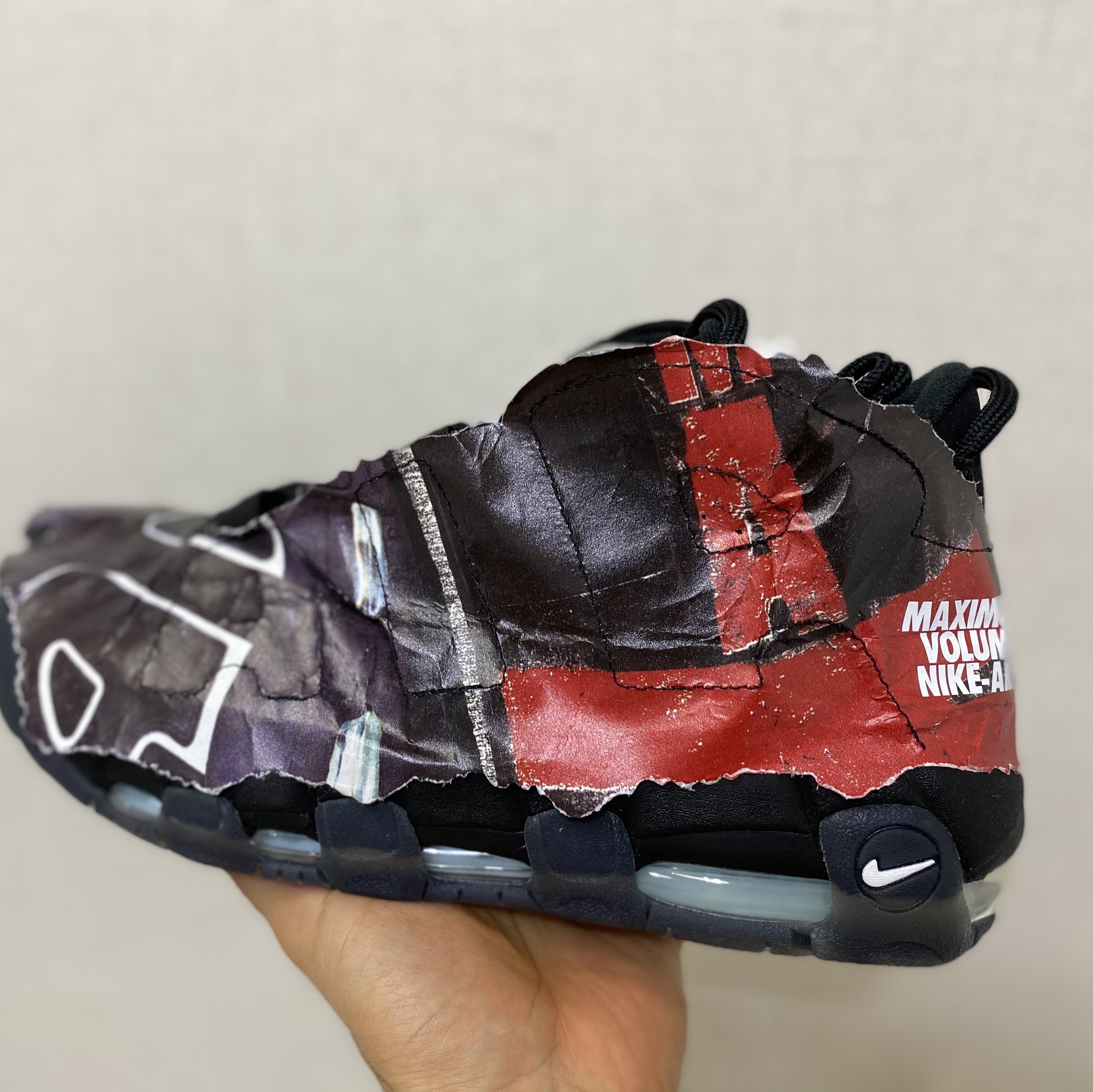 Nike Air More Uptempo 96 Maximum Volume 착용 스타일 - 1