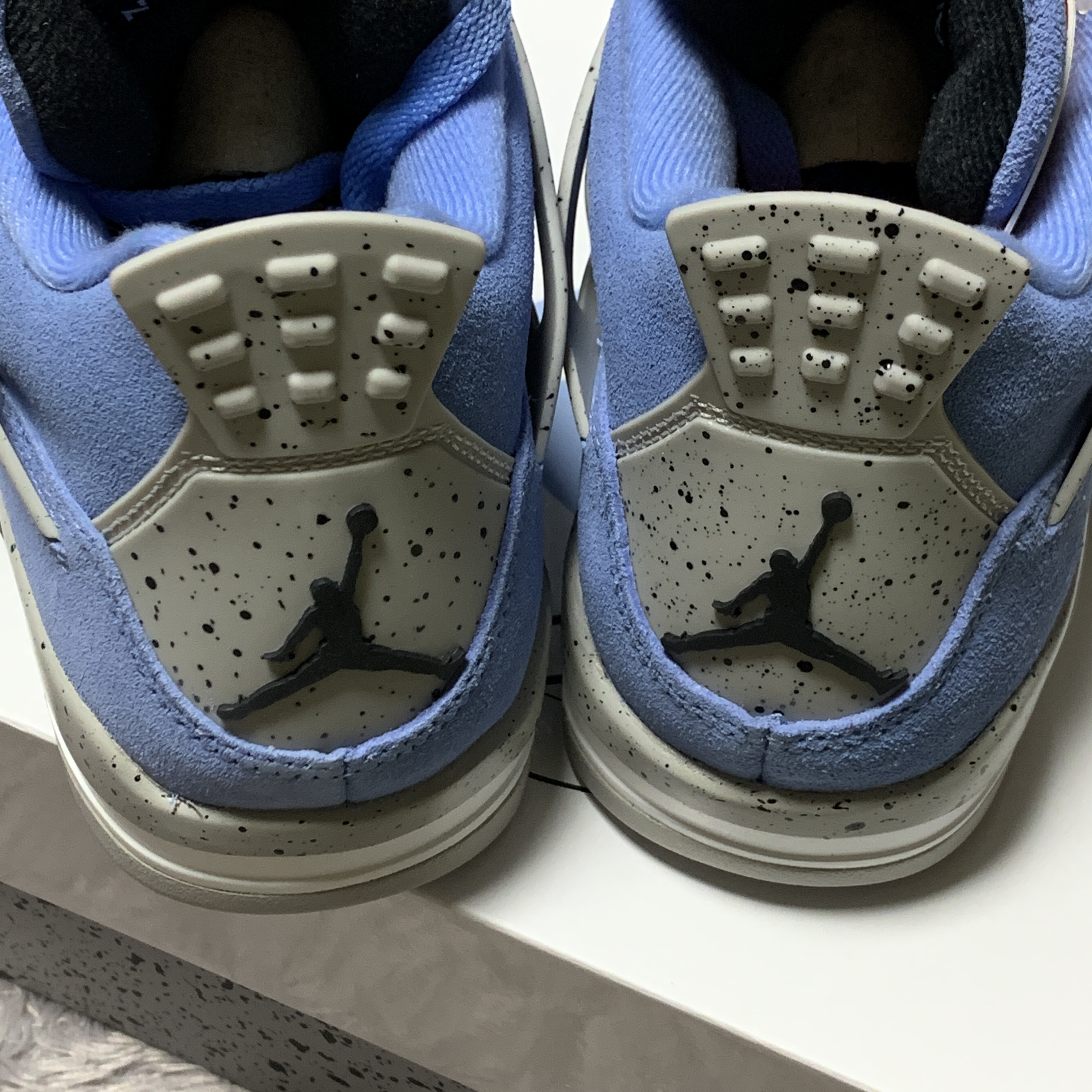 Jordan 4 Retro University Blue 착용 스타일 - 3
