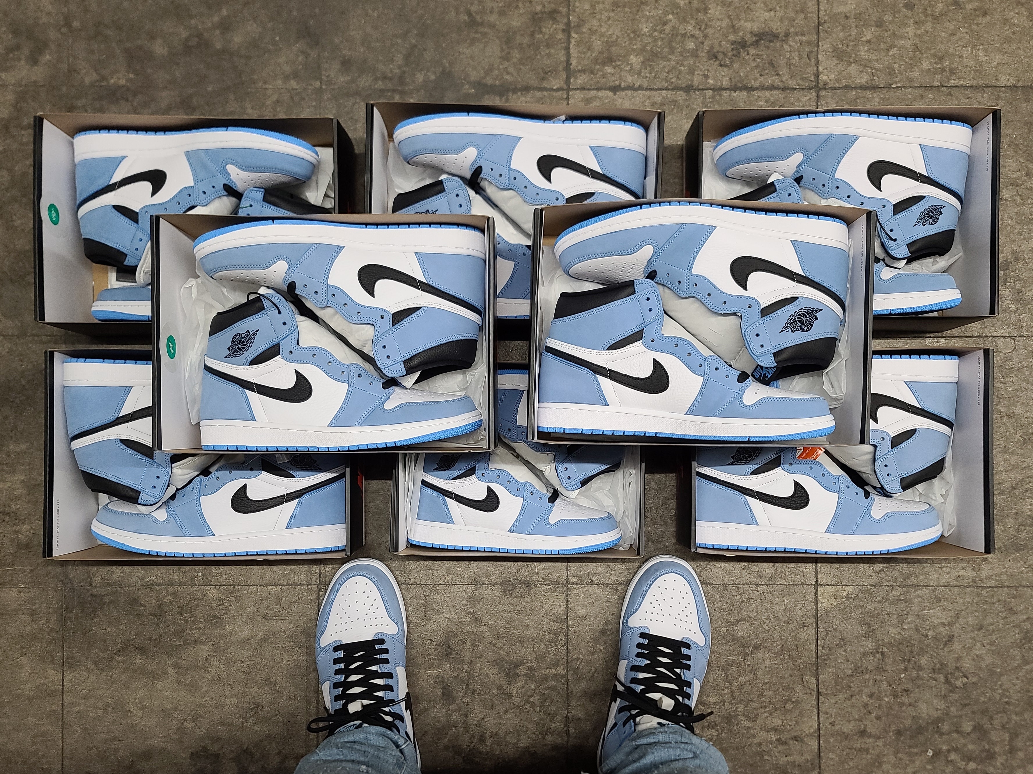 Jordan 1 Retro High OG University Blue 착용 스타일