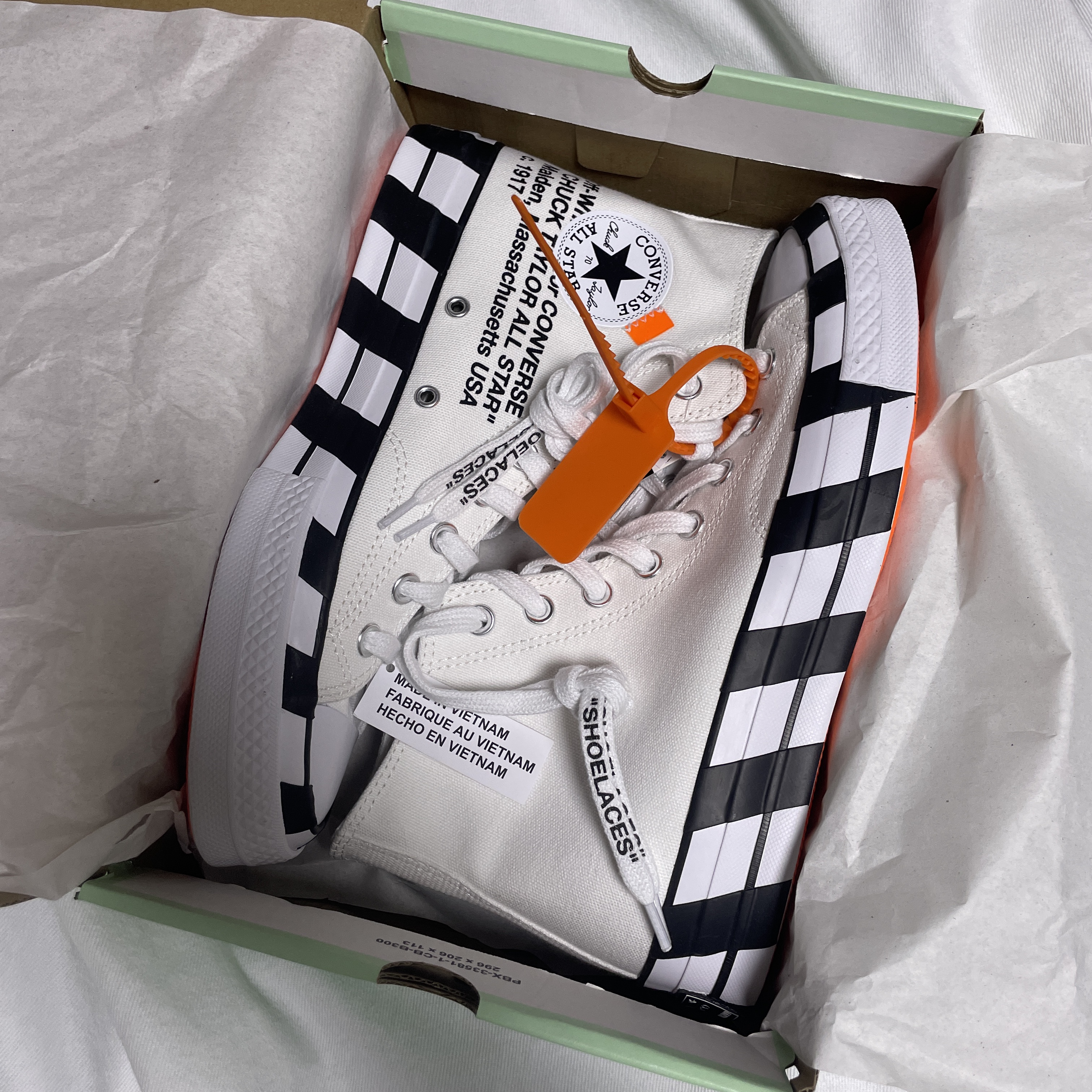 Converse x Off-White Chuck 70 High V2 2021 착용 스타일