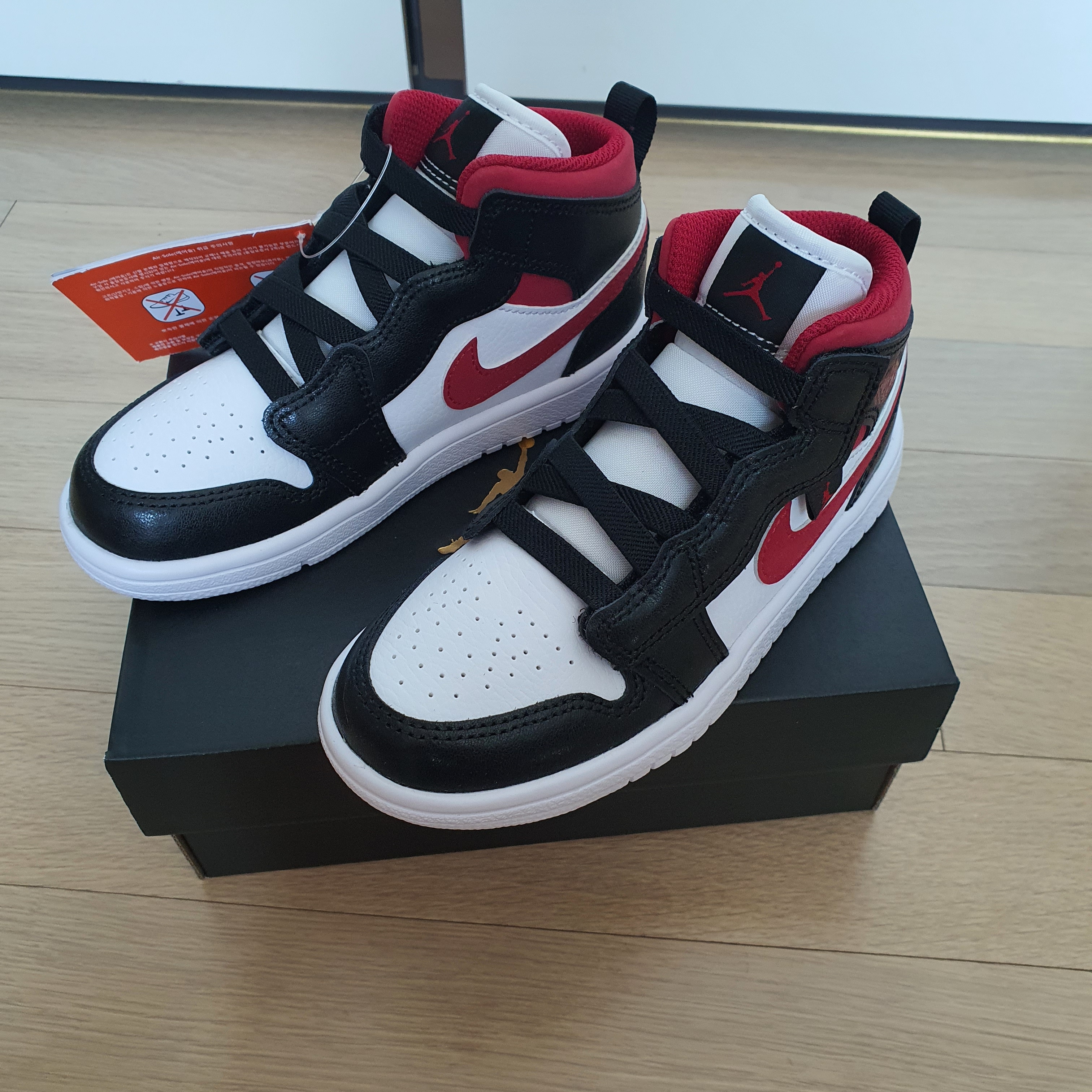 (PS) Jordan 1 Mid Alt Gym Red Black White 착용 스타일