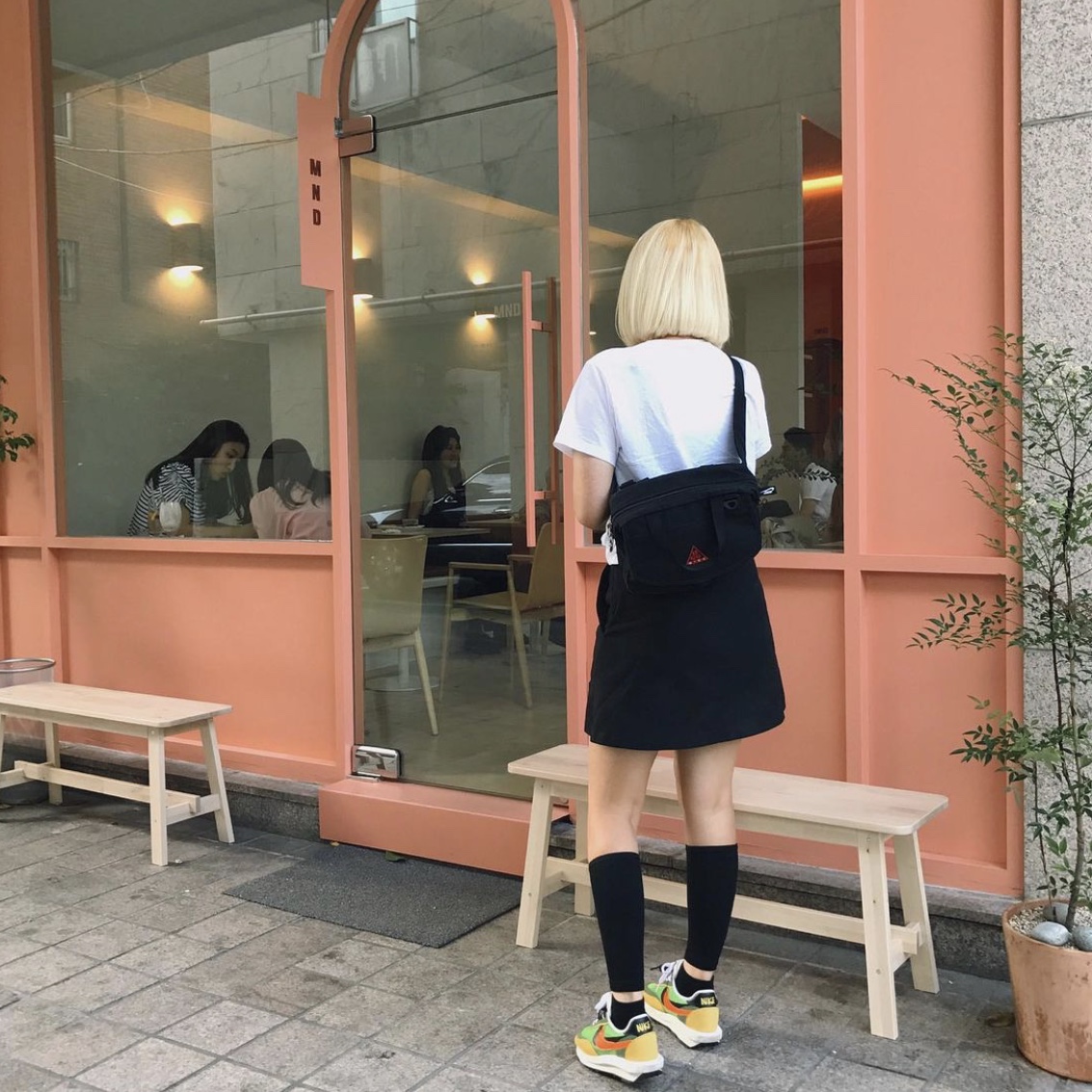 Nike x Sacai LDWaffle Green Multi 착용 스타일