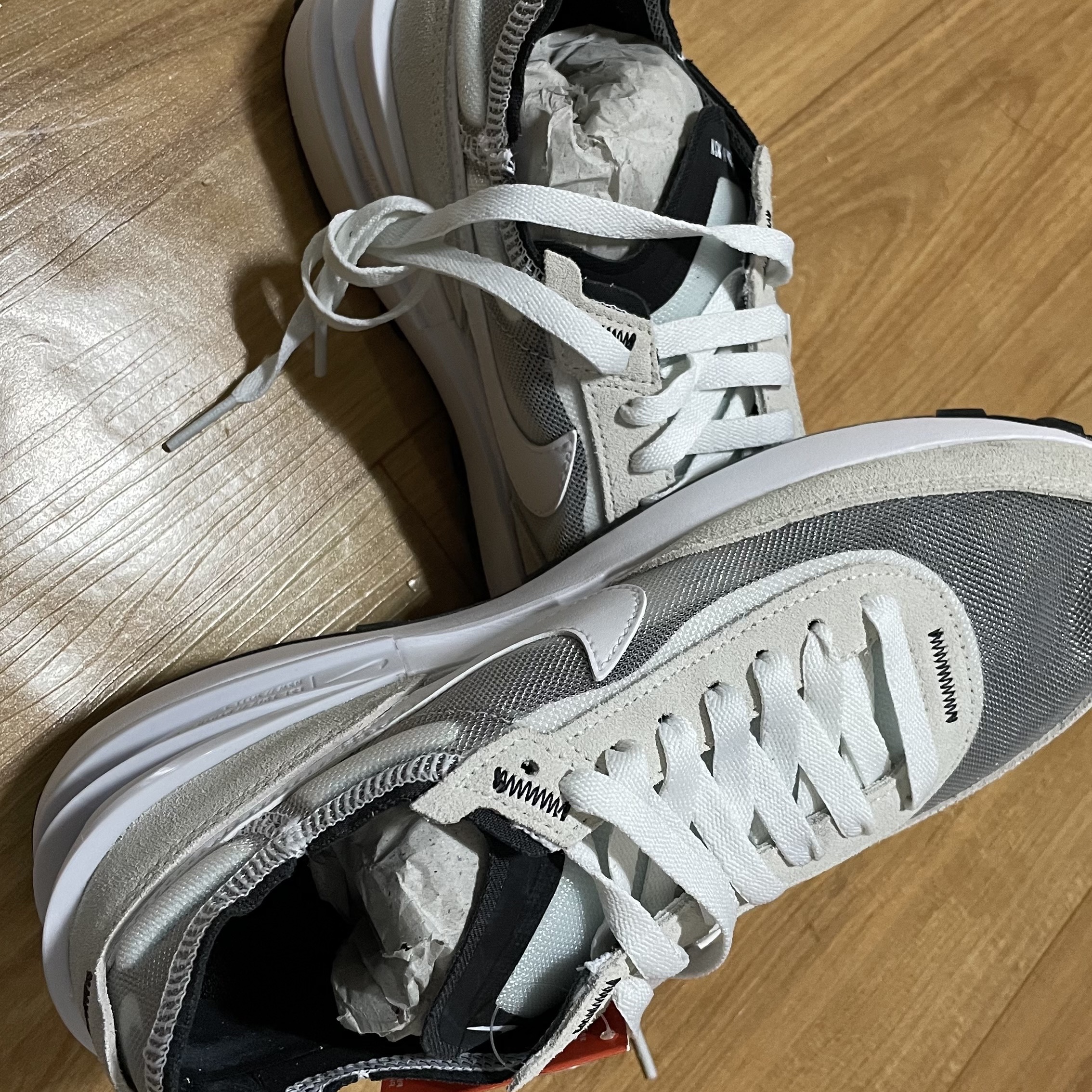 Nike Waffle One Infinite Lilac 착용 스타일 - 2