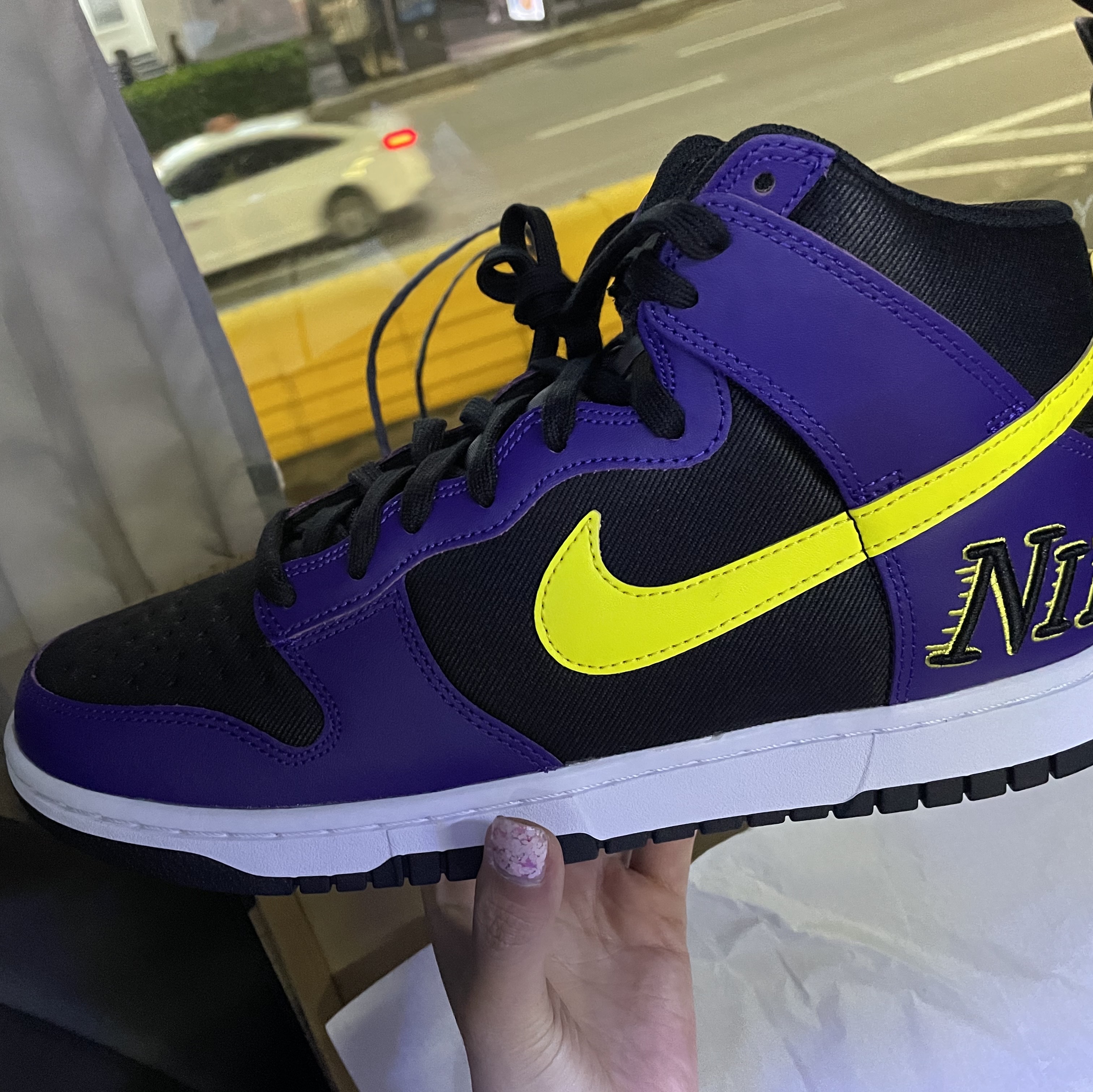 Nike Dunk High PRM EMB Court Purple 착용 스타일 - 2