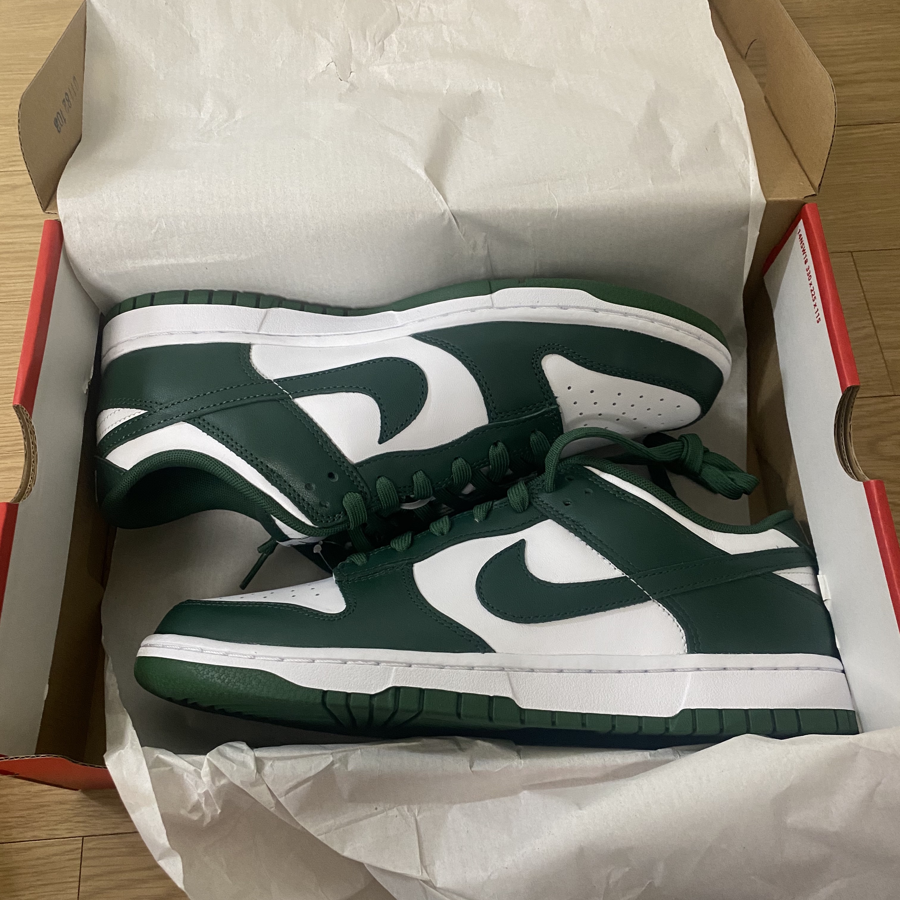 Nike Dunk Low Retro Varsity Green 착용 스타일 - 2