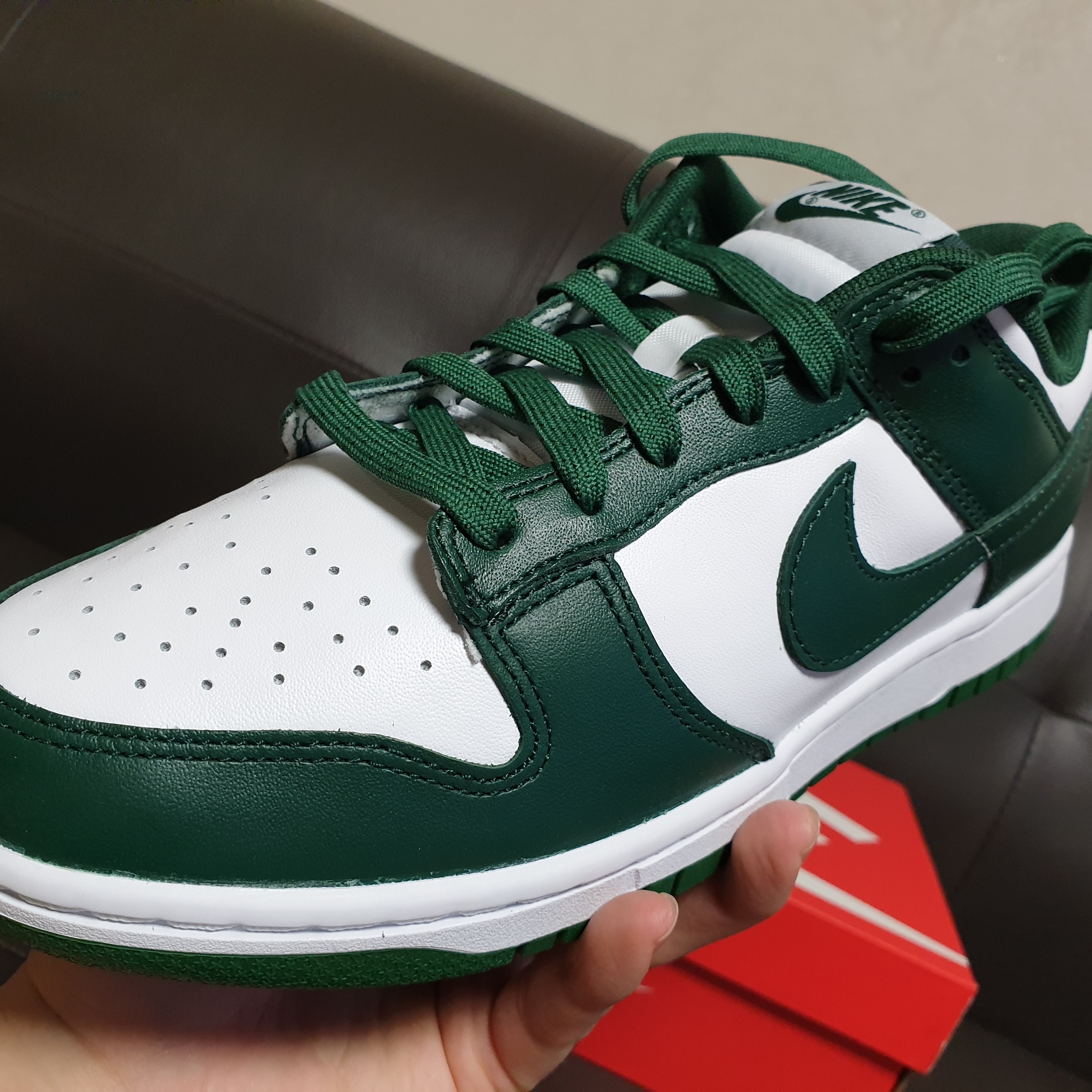 Nike Dunk Low Retro Varsity Green 착용 스타일 - 3