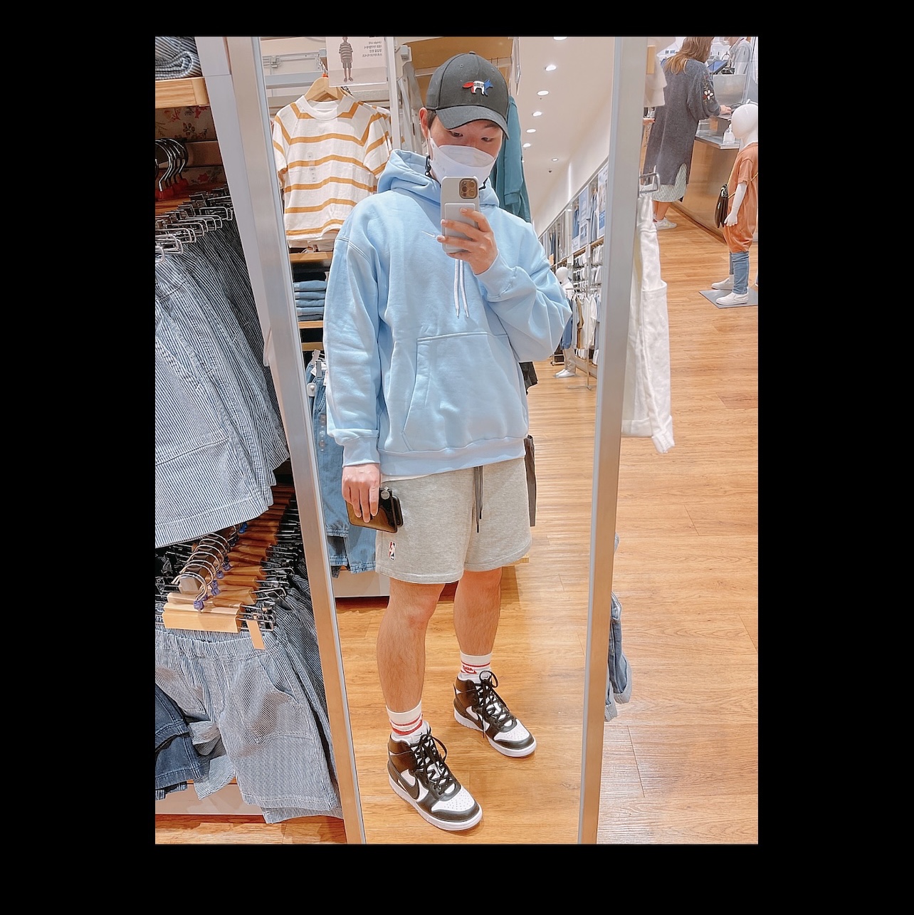 Nike M NRG Hoodie Psychic Blue, Nike x Fear of God NRG Reversible Shorts 착용 스타일