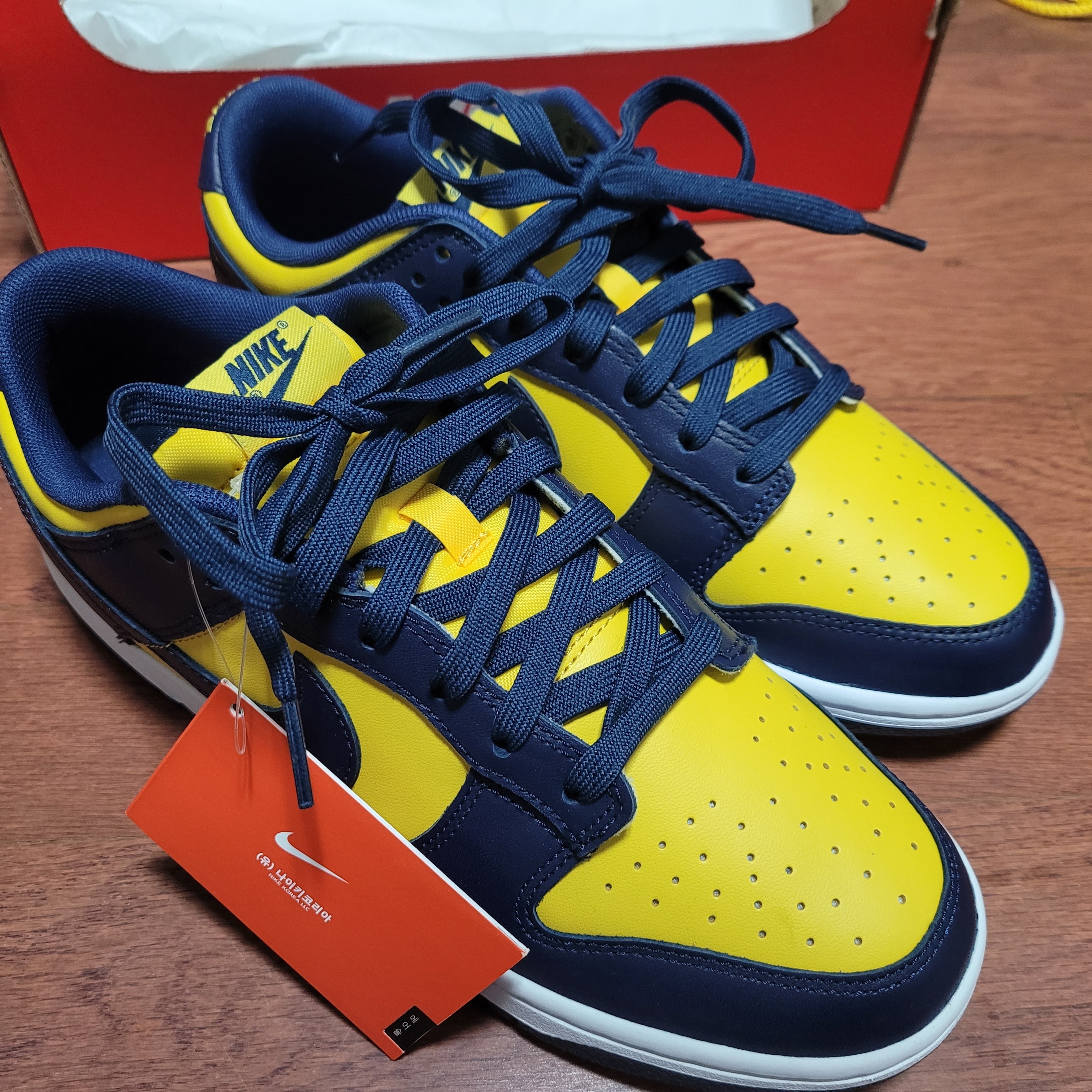 Nike Dunk Low Retro Varsity Maize 착용 스타일 - 1