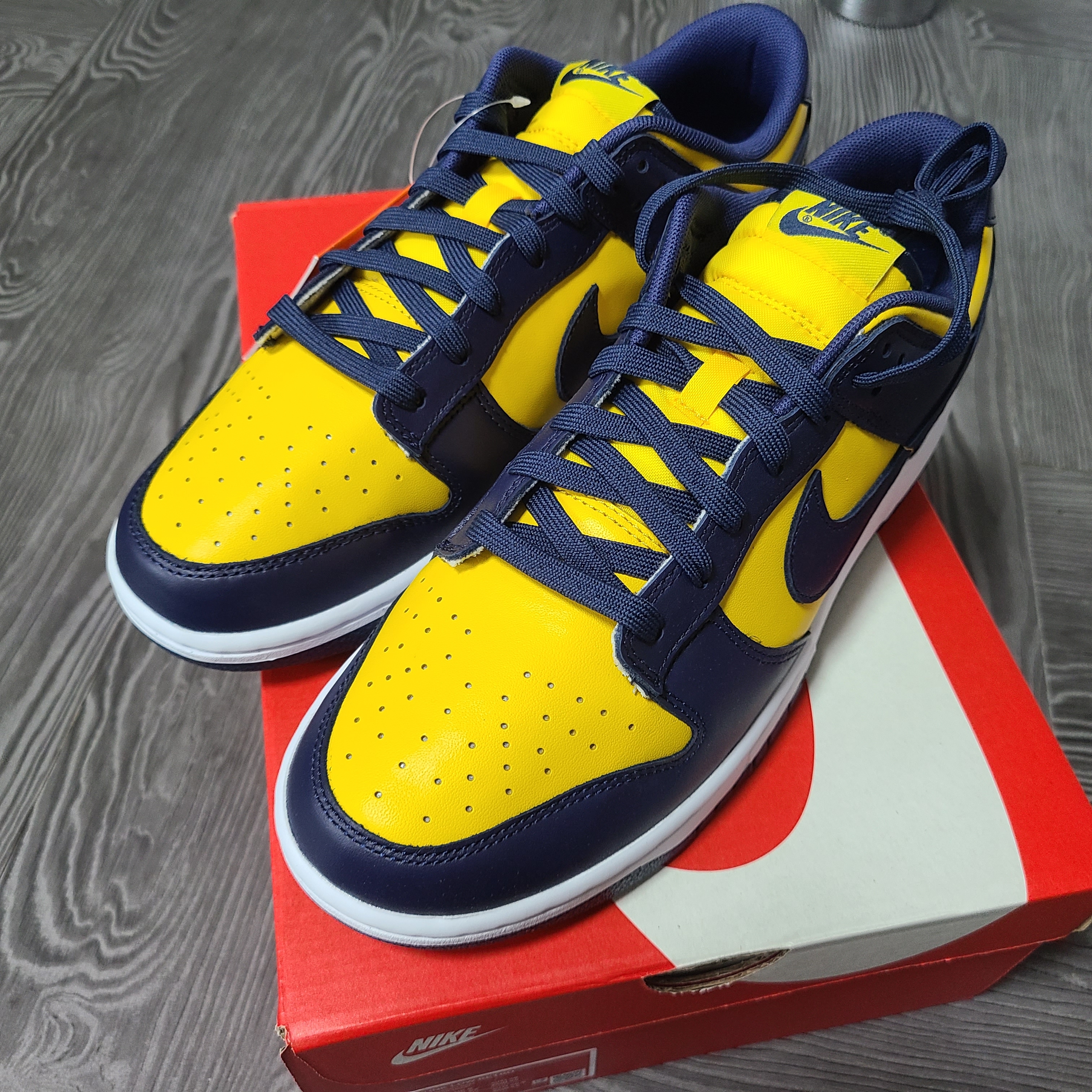 Nike Dunk Low Retro Varsity Maize 착용 스타일 - 2