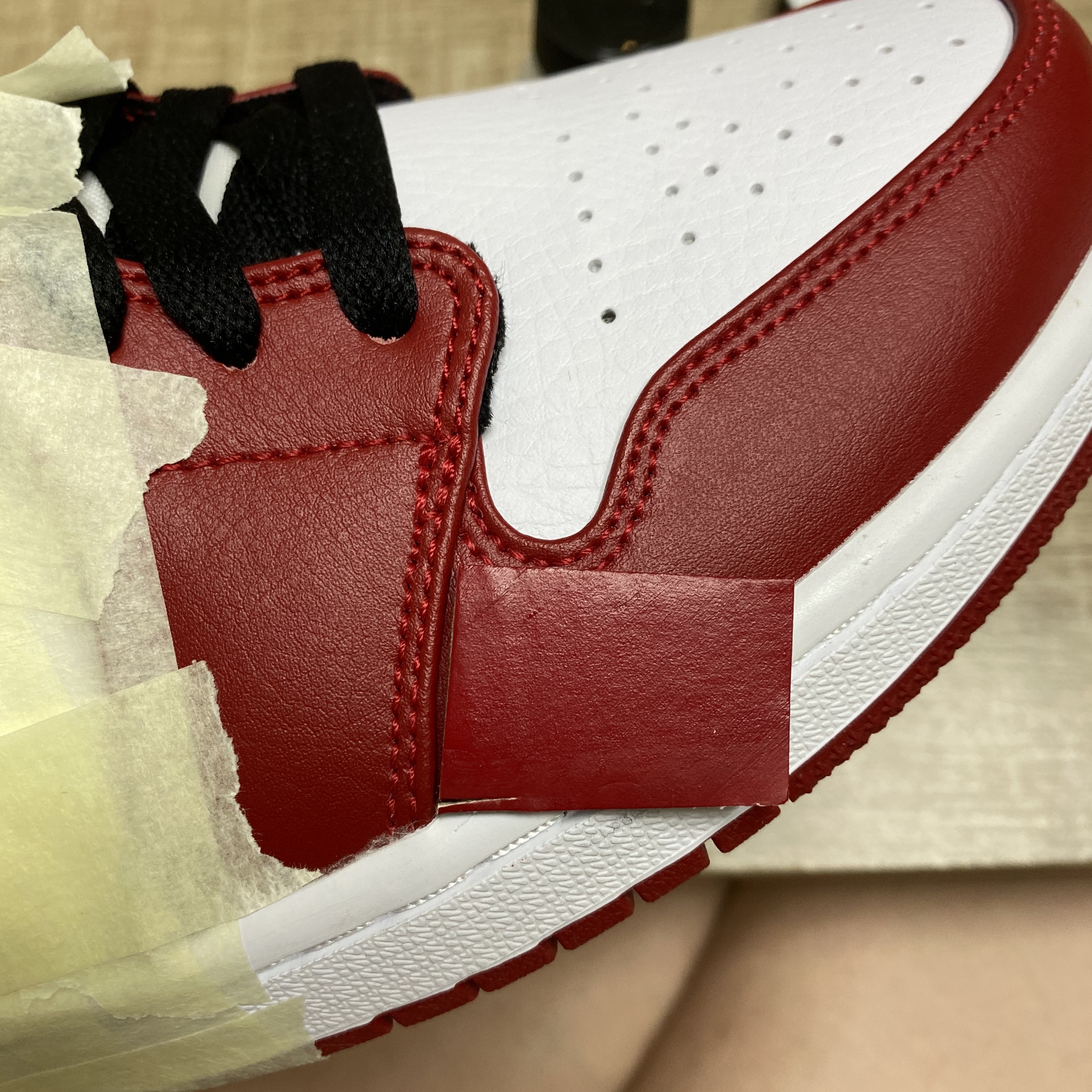 Jordan 1 Mid Chicago 2020 착용 스타일 - 3