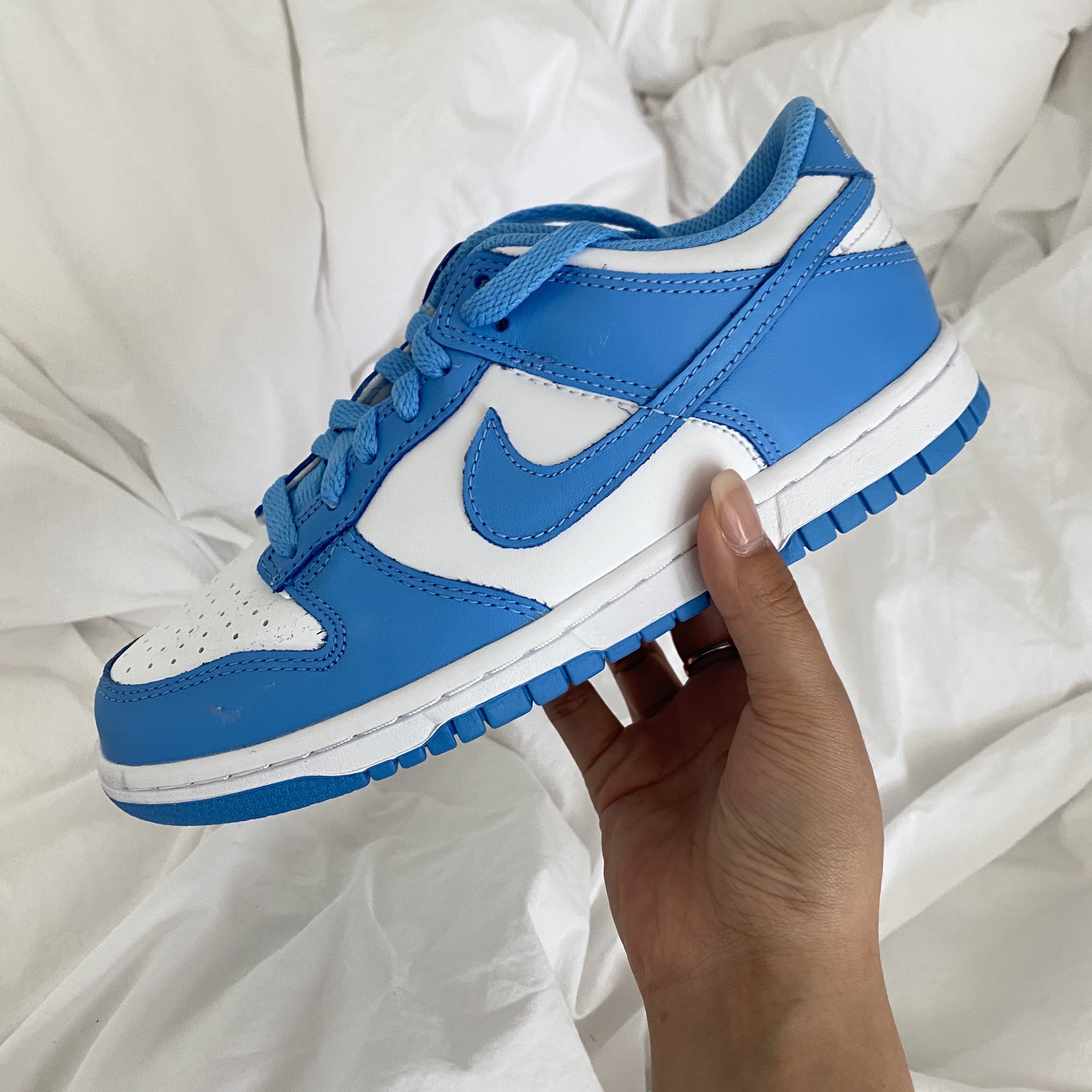 Nike Dunk Low Retro University Blue 착용 스타일 - 2